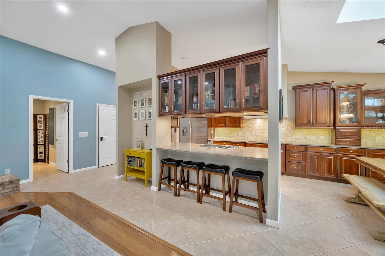 Image 22 of 72 For 1007 Morfield Lane