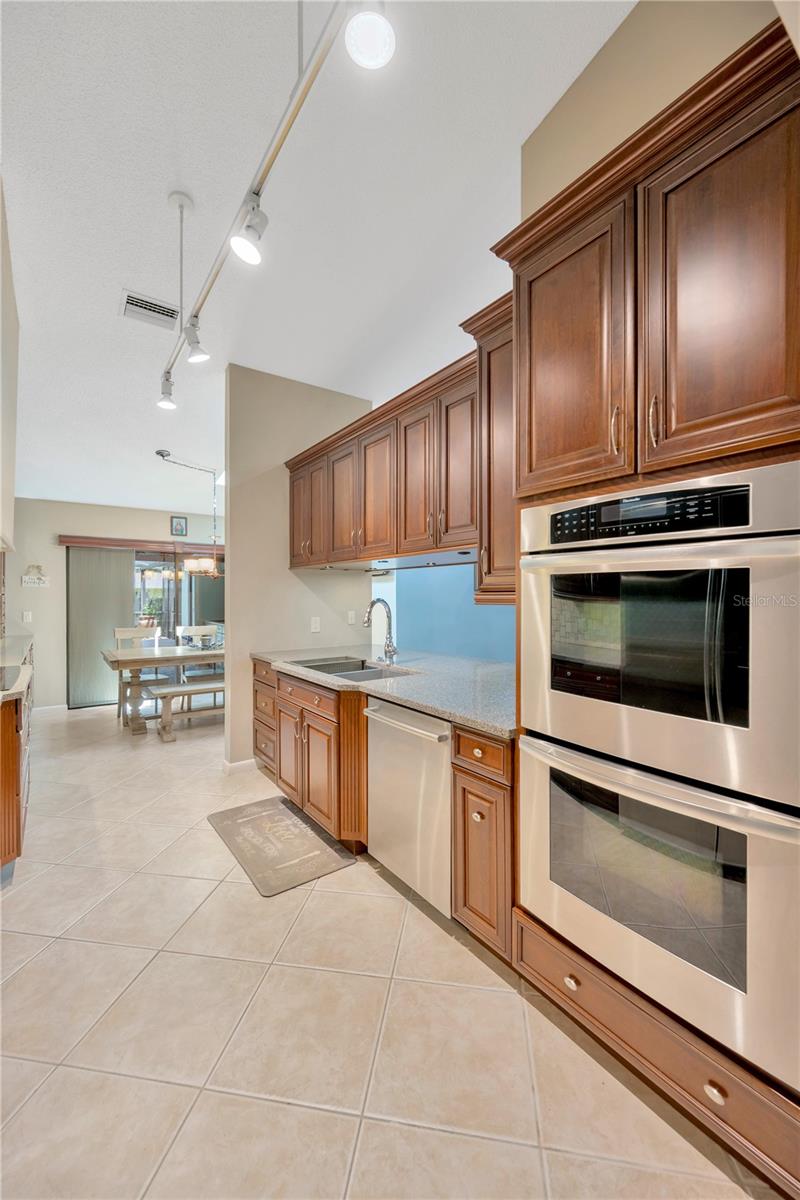 Image 38 of 72 For 1007 Morfield Lane