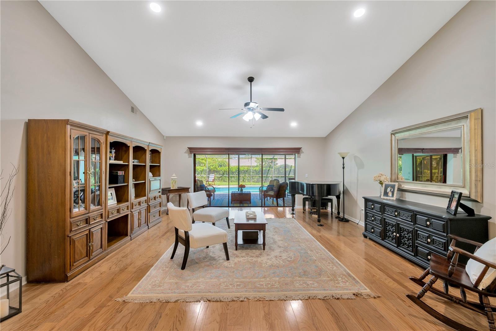 Image 40 of 72 For 1007 Morfield Lane