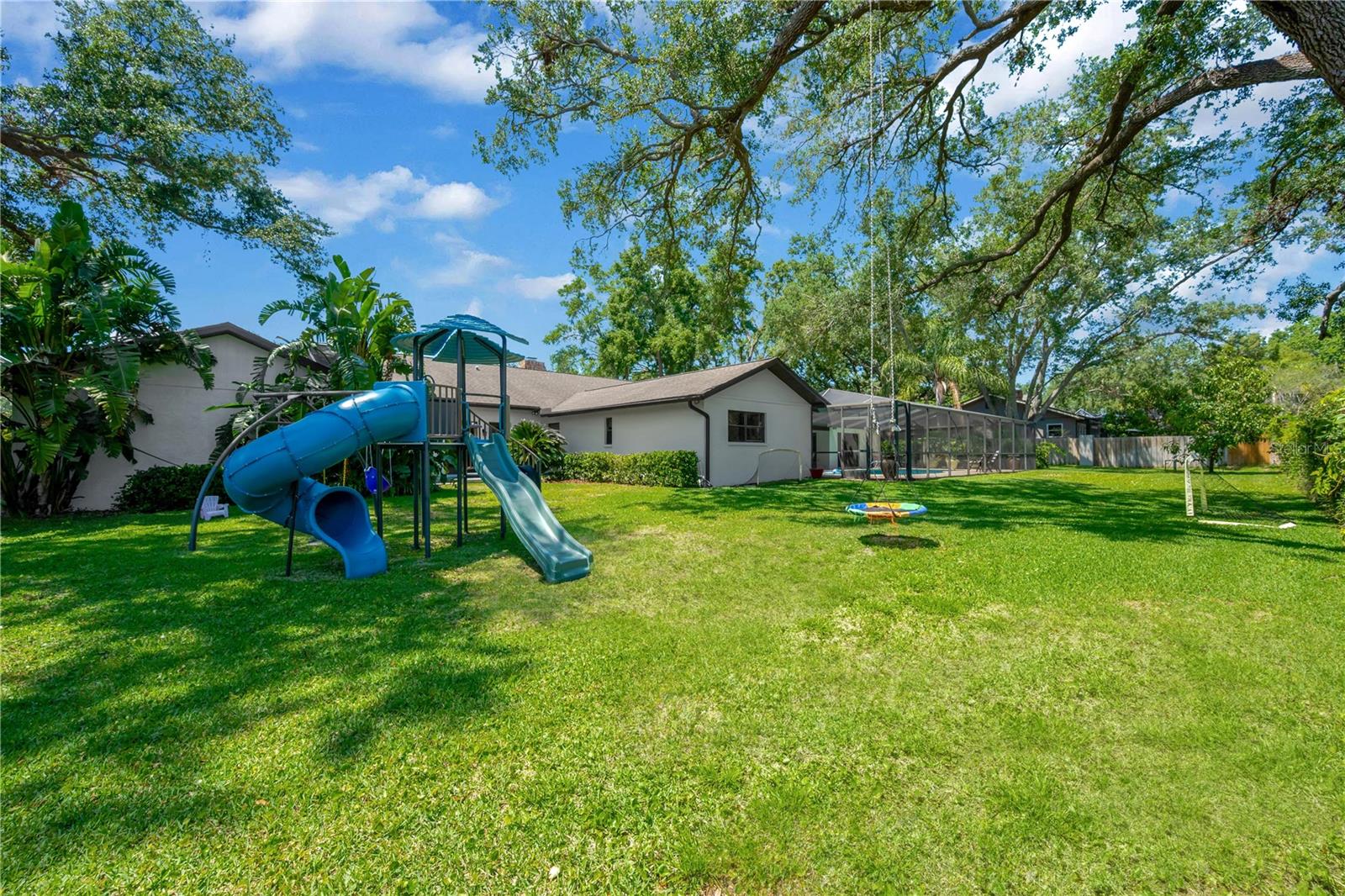 Image 9 of 72 For 1007 Morfield Lane