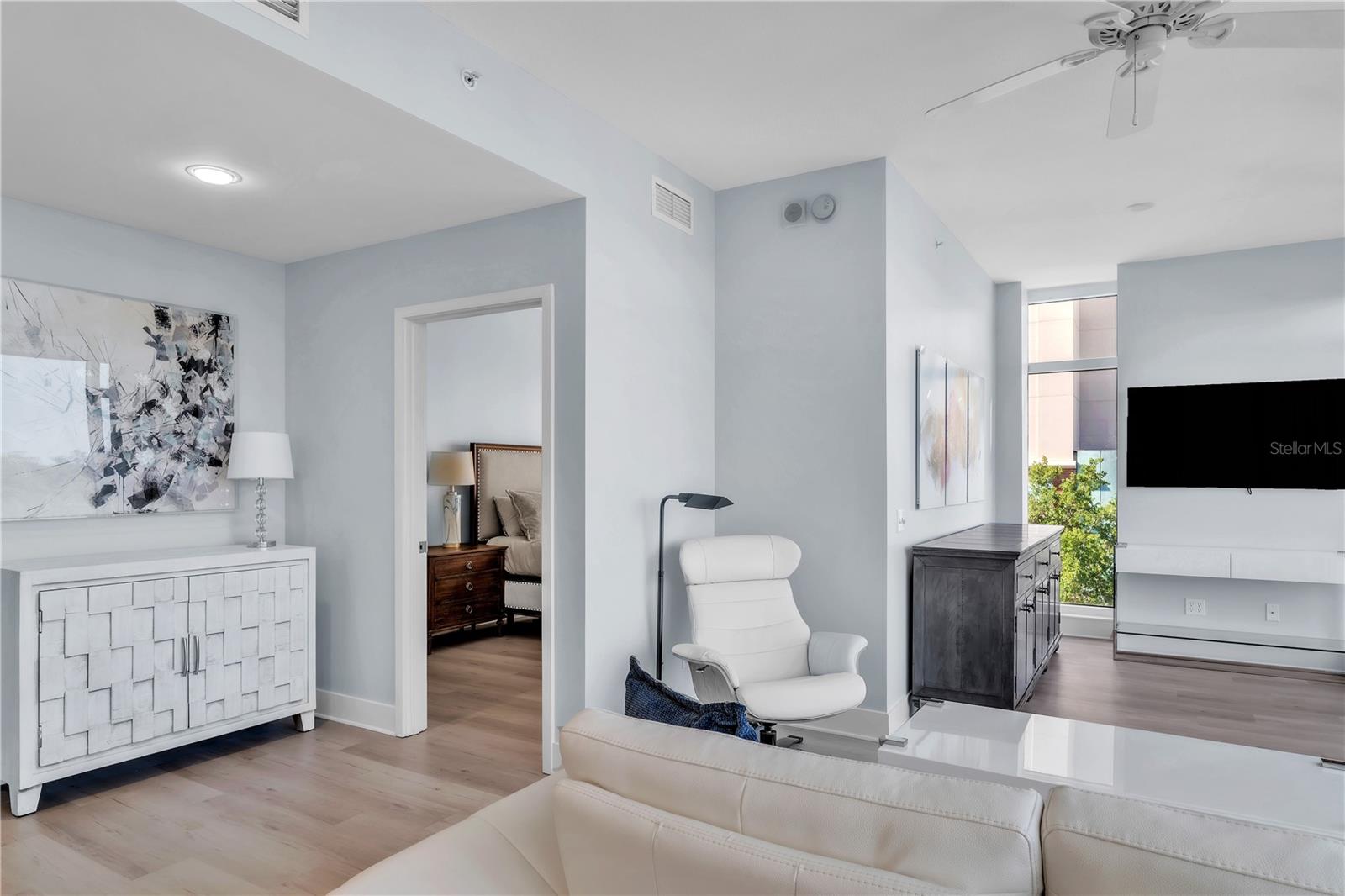 Image 10 of 28 For 175 1st Street S 412