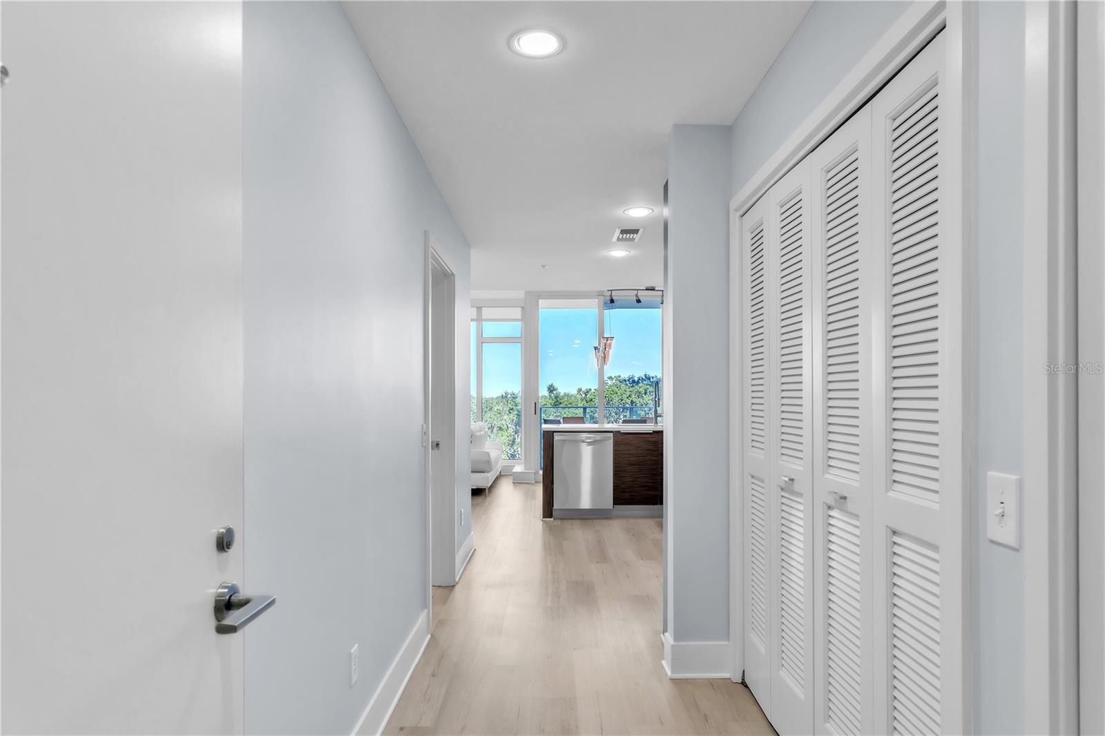 Image 2 of 28 For 175 1st Street S 412
