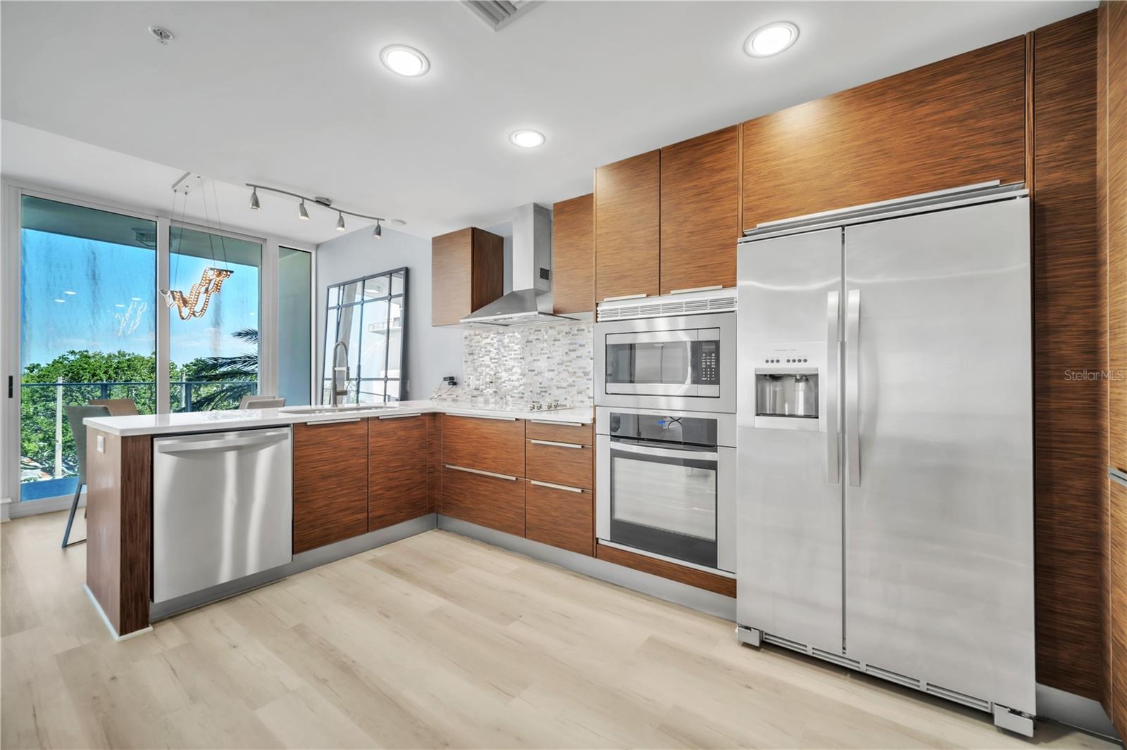 Image 4 of 28 For 175 1st Street S 412