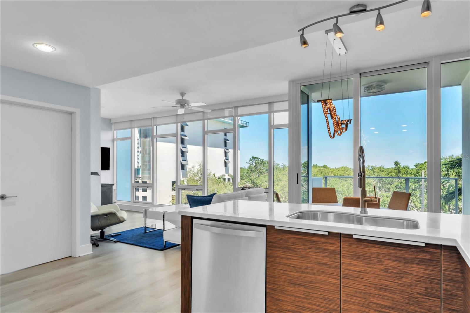 Image 7 of 28 For 175 1st Street S 412