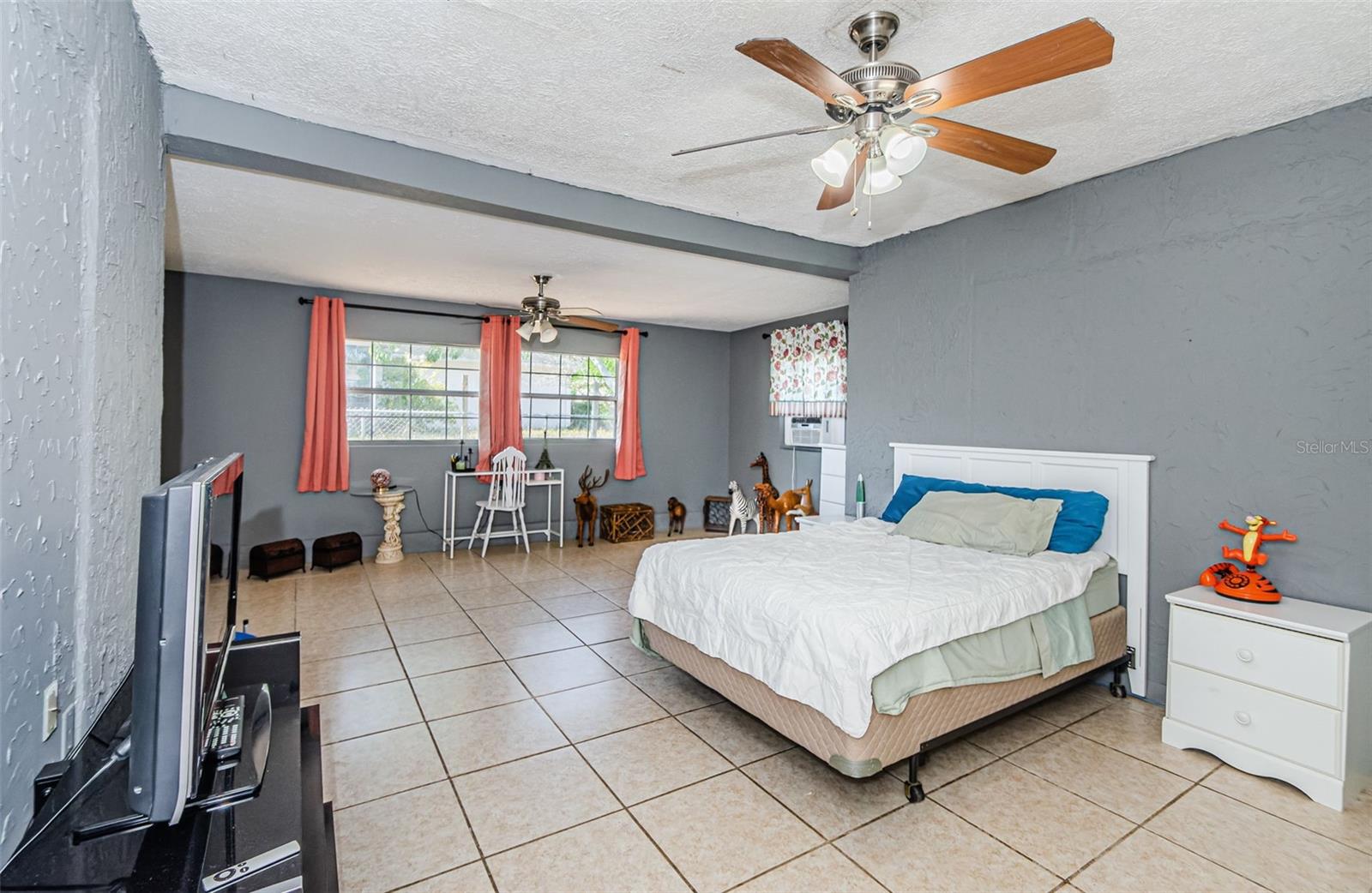 Image 18 of 28 For 7420 Cay Drive