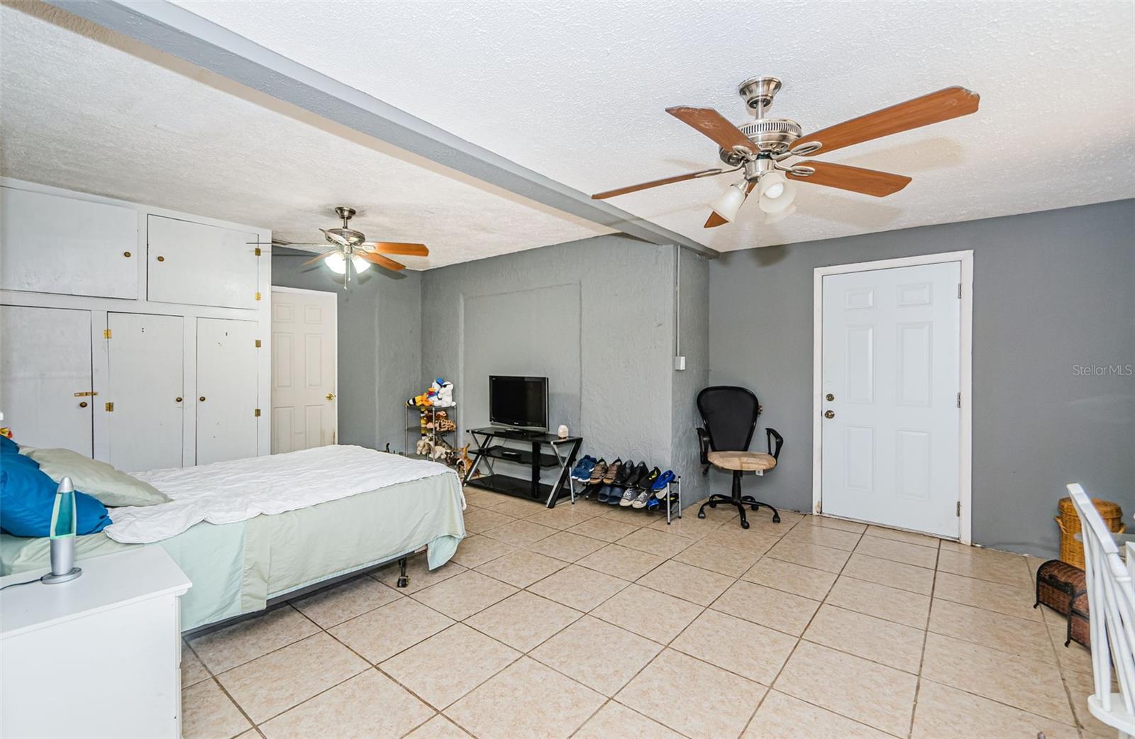 Image 19 of 28 For 7420 Cay Drive