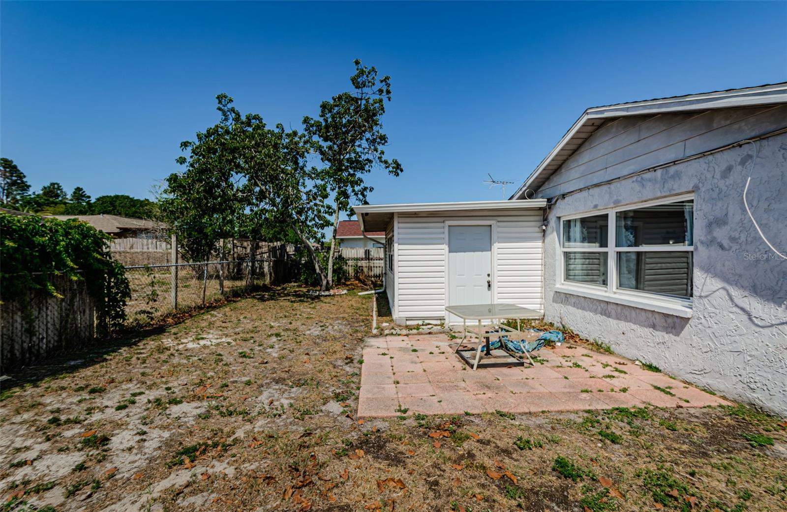Image 26 of 28 For 7420 Cay Drive