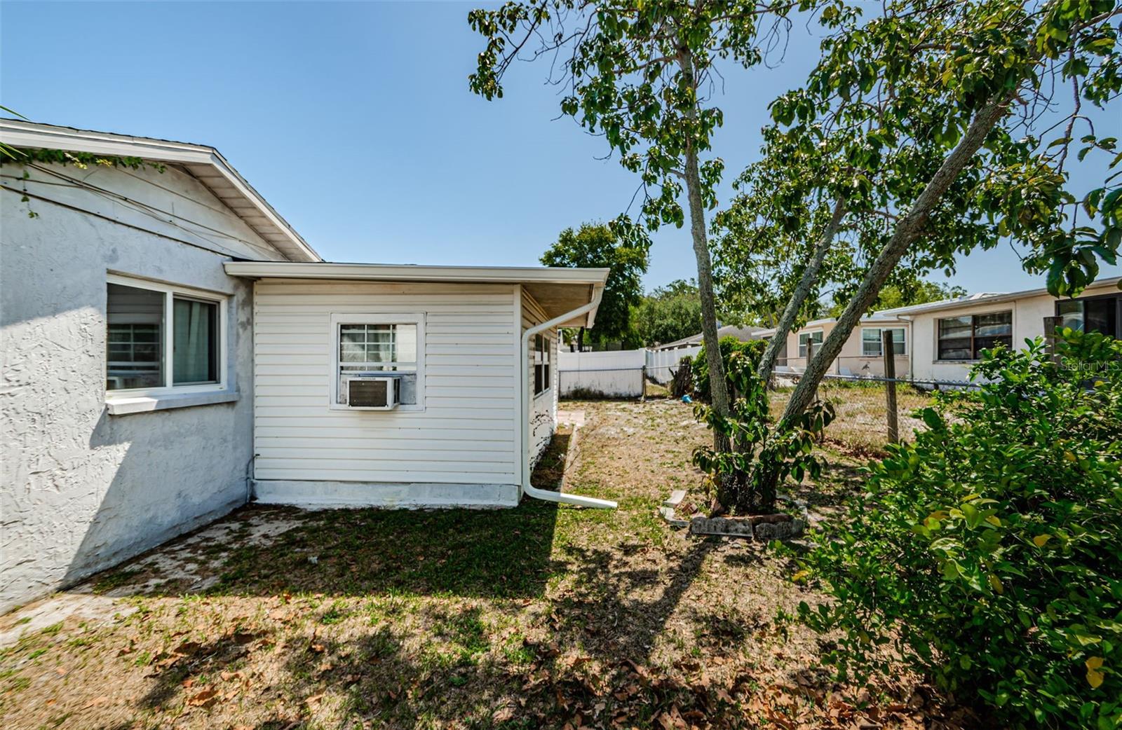 Image 27 of 28 For 7420 Cay Drive