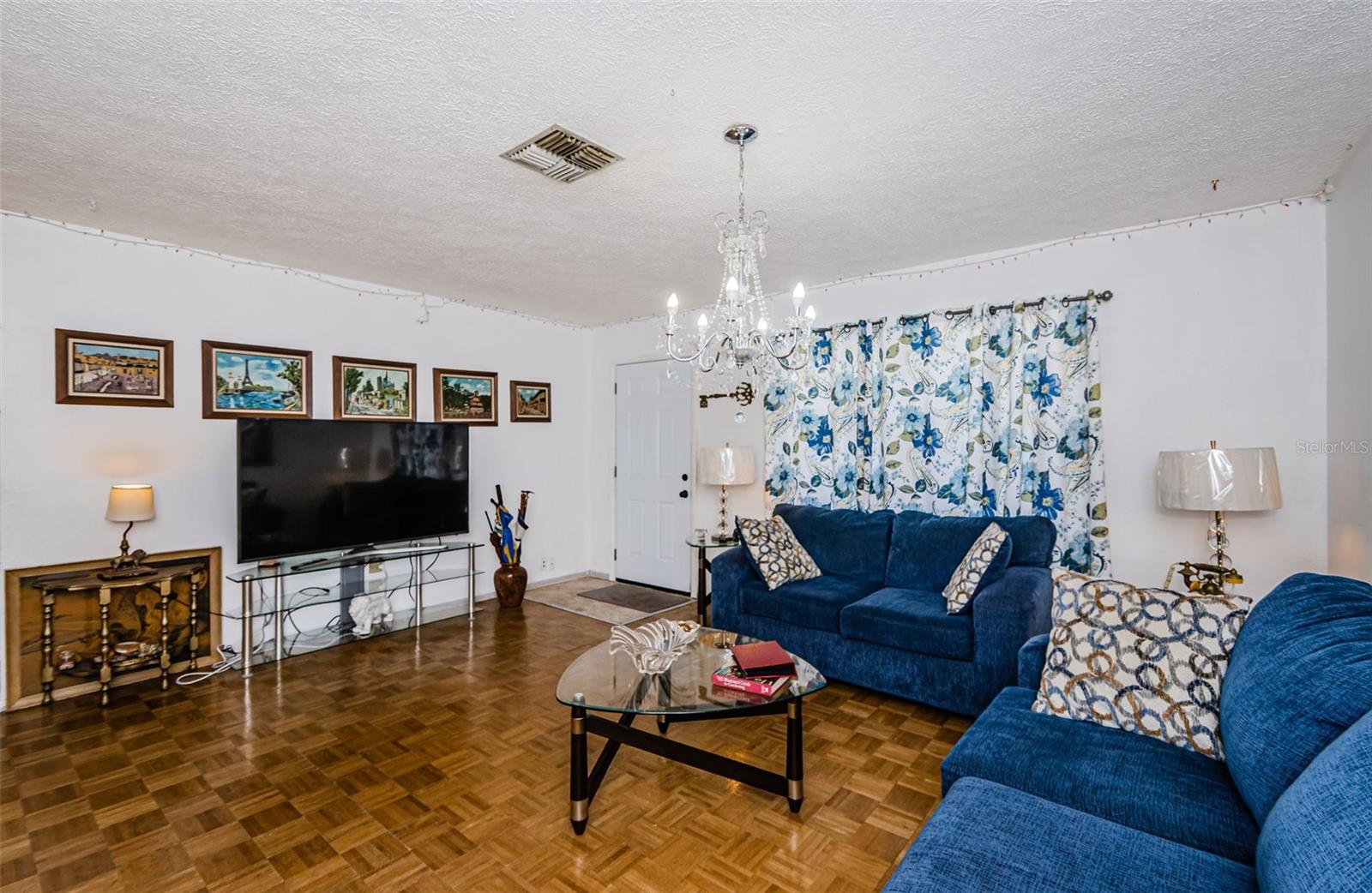Image 5 of 28 For 7420 Cay Drive