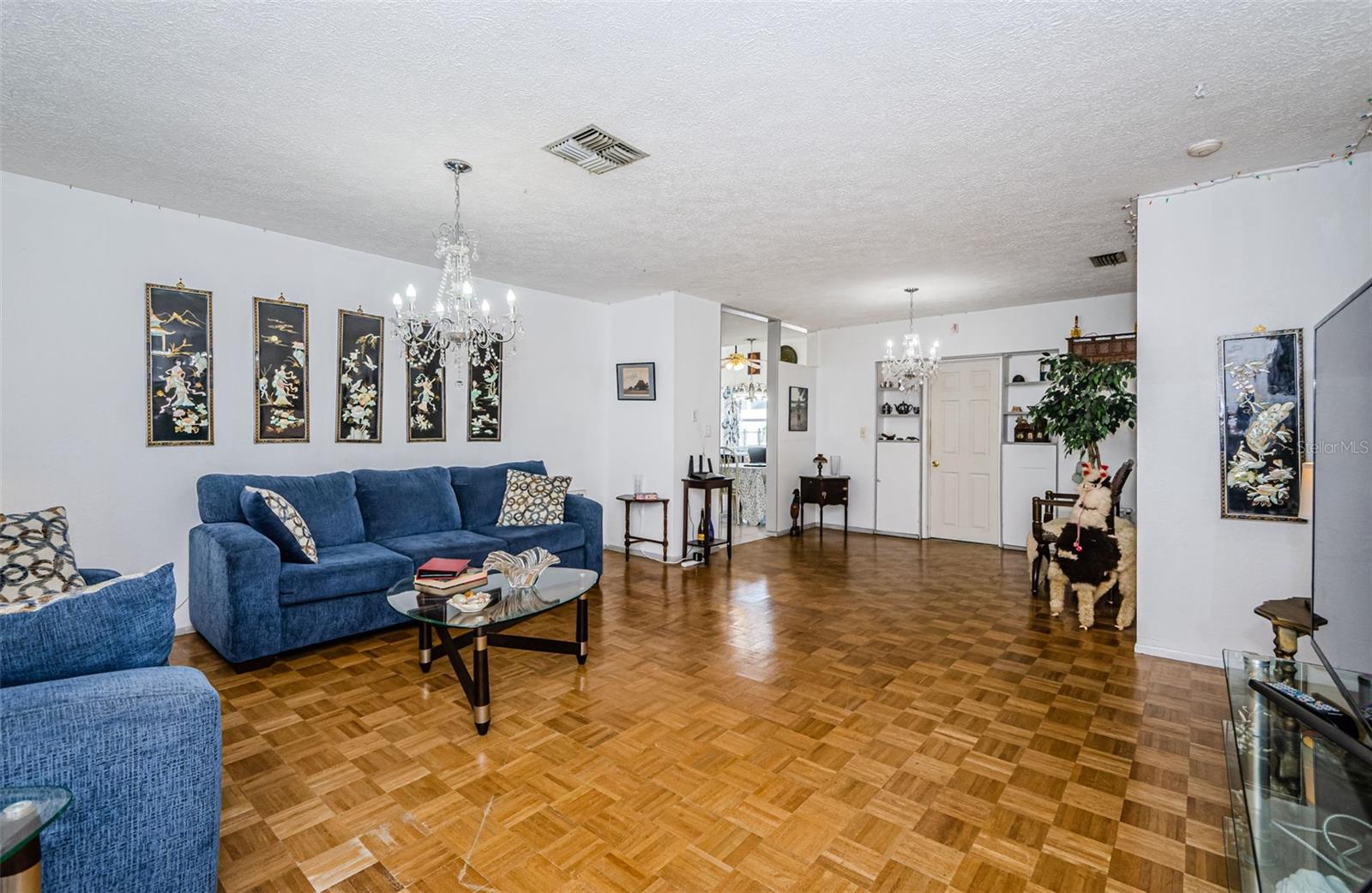 Image 6 of 28 For 7420 Cay Drive