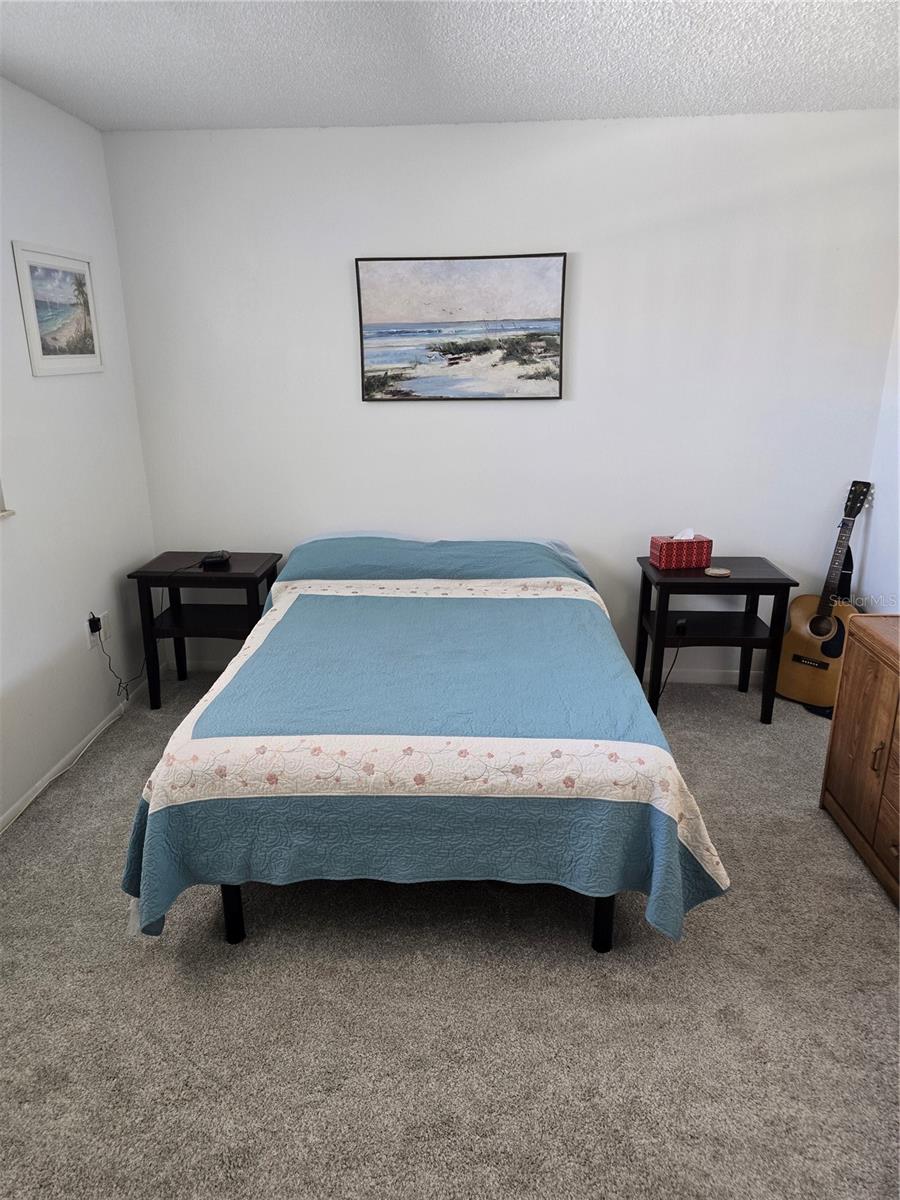 Listing photo id 18 for 5623 80th Street N 306
