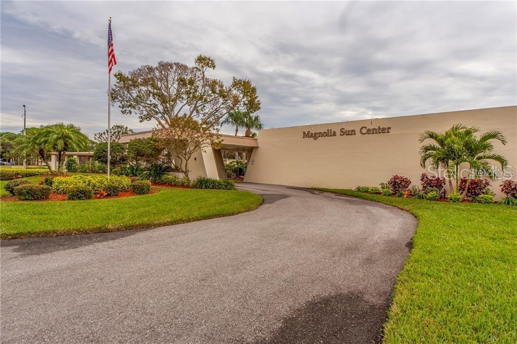 Listing photo id 43 for 5623 80th Street N 306