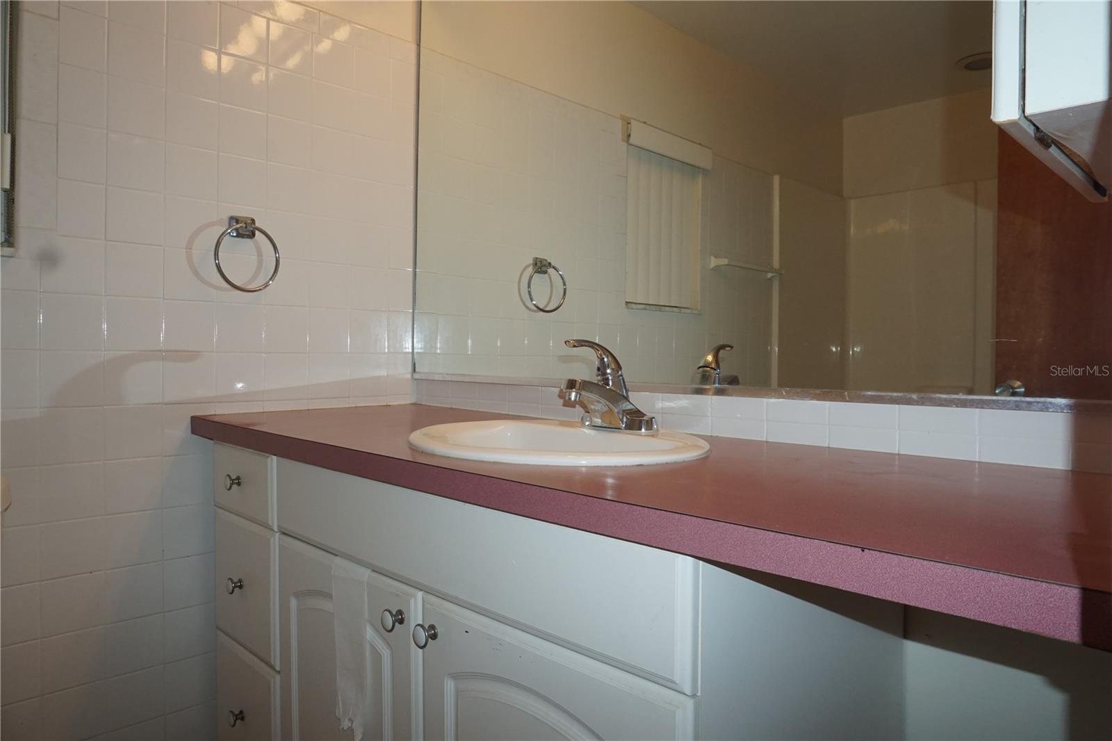 Image 14 of 38 For 4845 25 Avenue N
