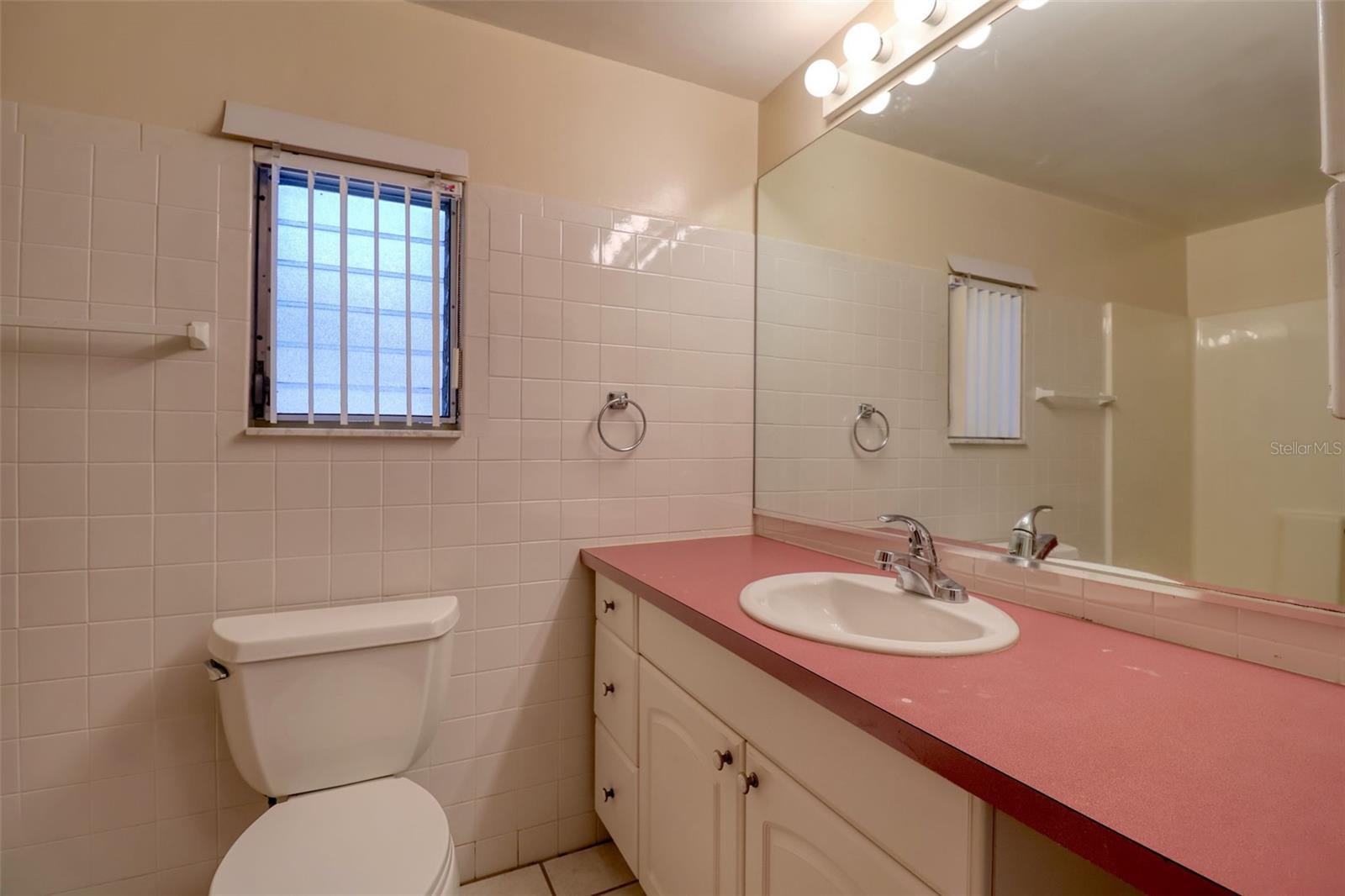 Image 27 of 38 For 4845 25 Avenue N