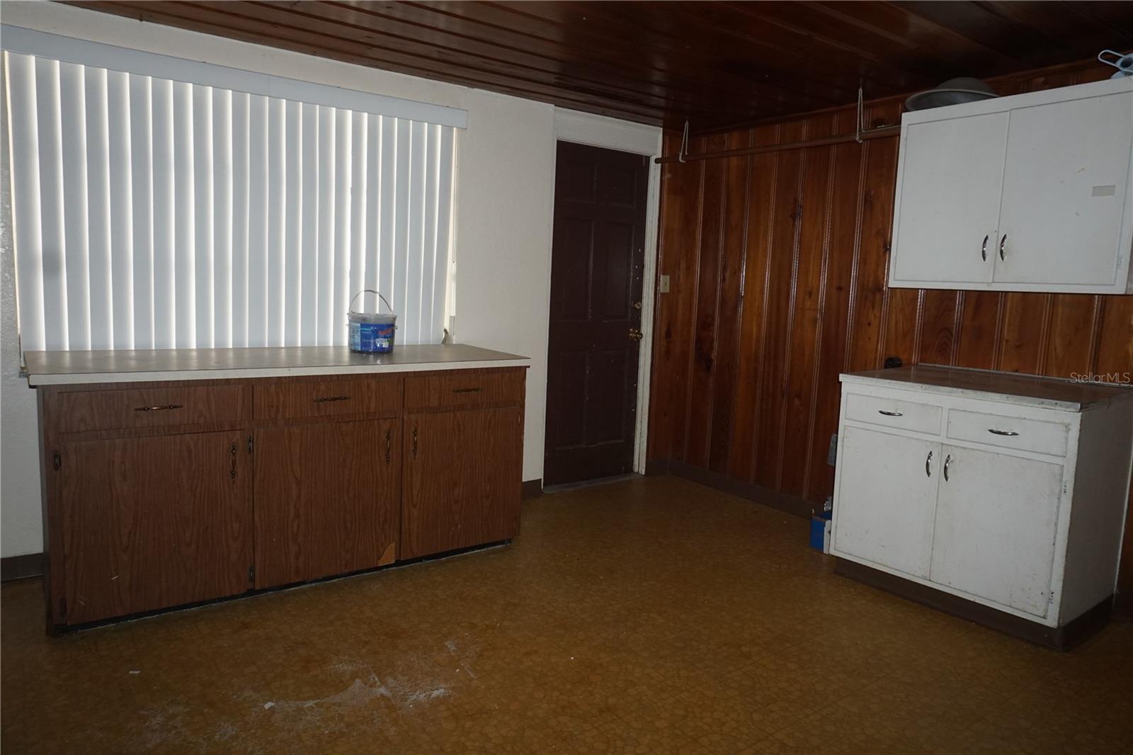 Image 6 of 38 For 4845 25 Avenue N