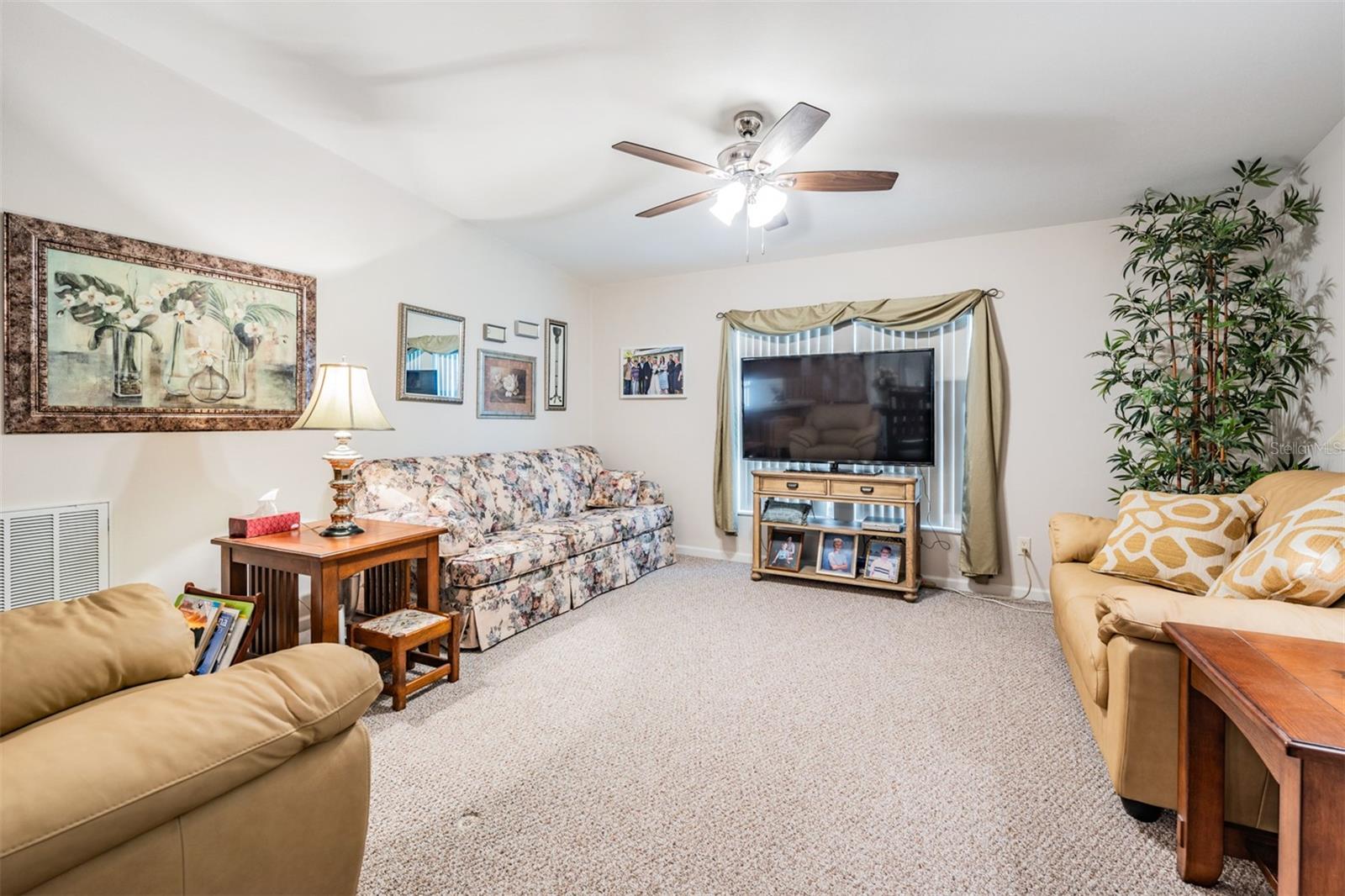 Image 12 of 53 For 37551 Lilly Bea Avenue