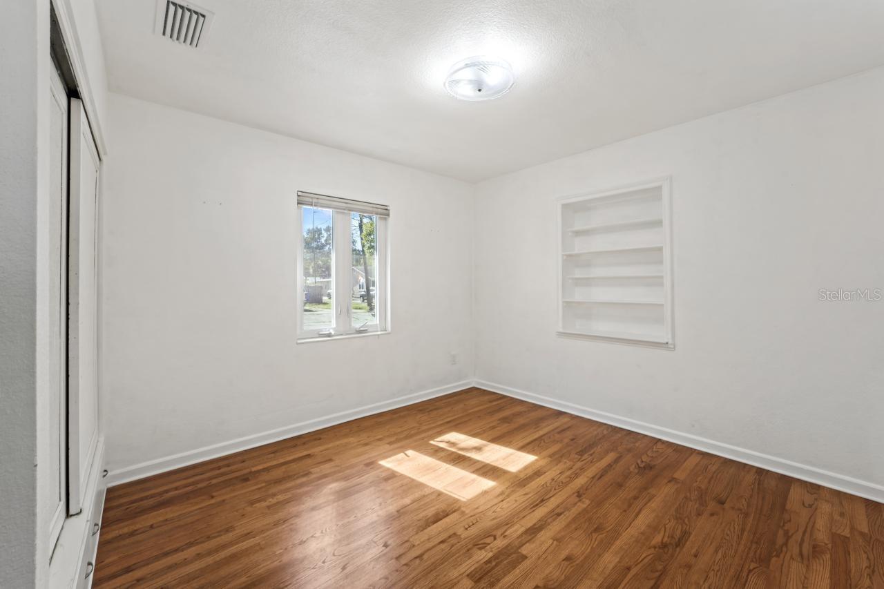 Image 21 of 31 For 3600 46th Street N