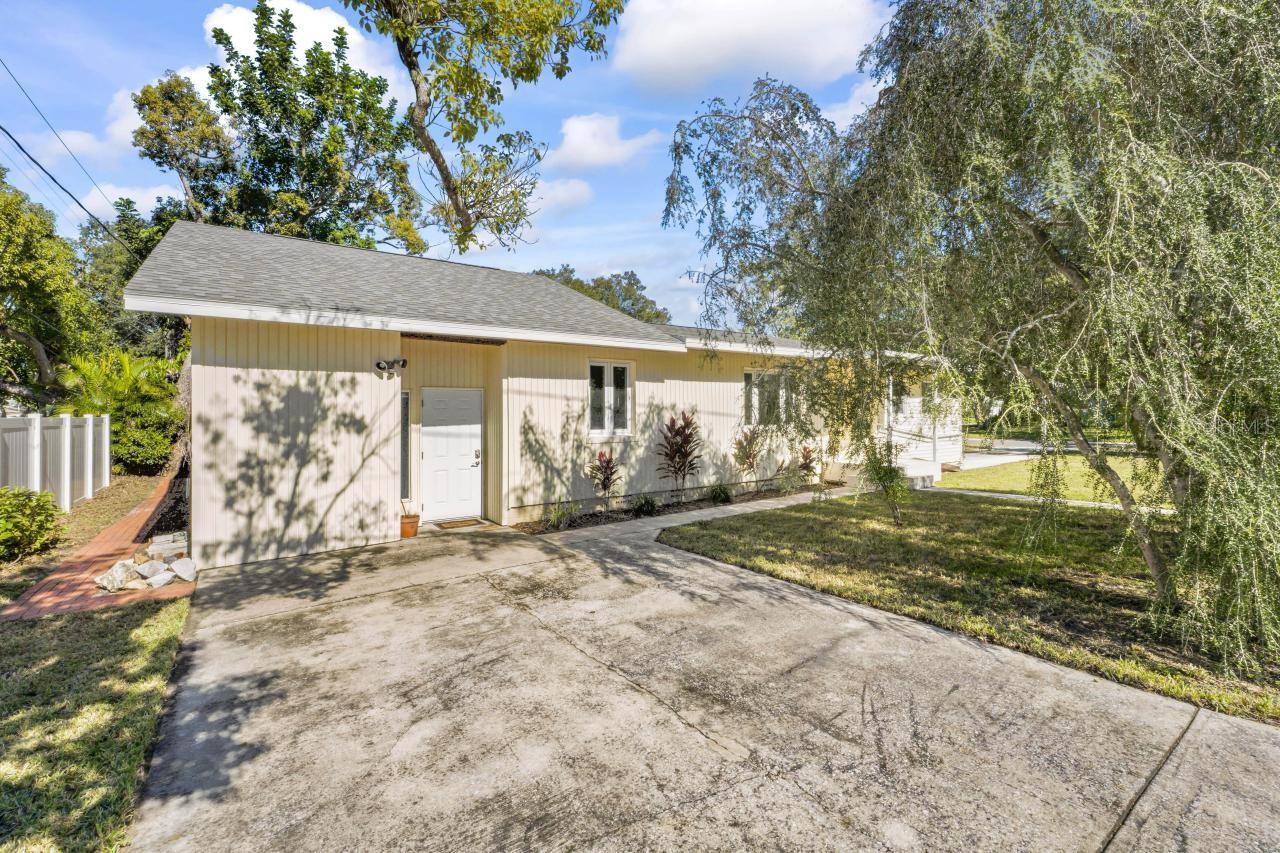 Image 3 of 31 For 3600 46th Street N