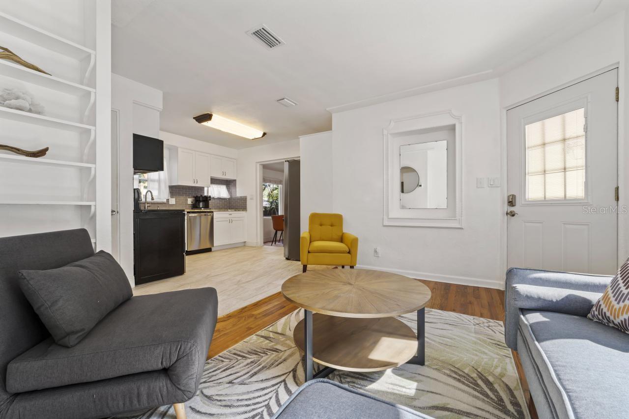 Image 6 of 31 For 3600 46th Street N