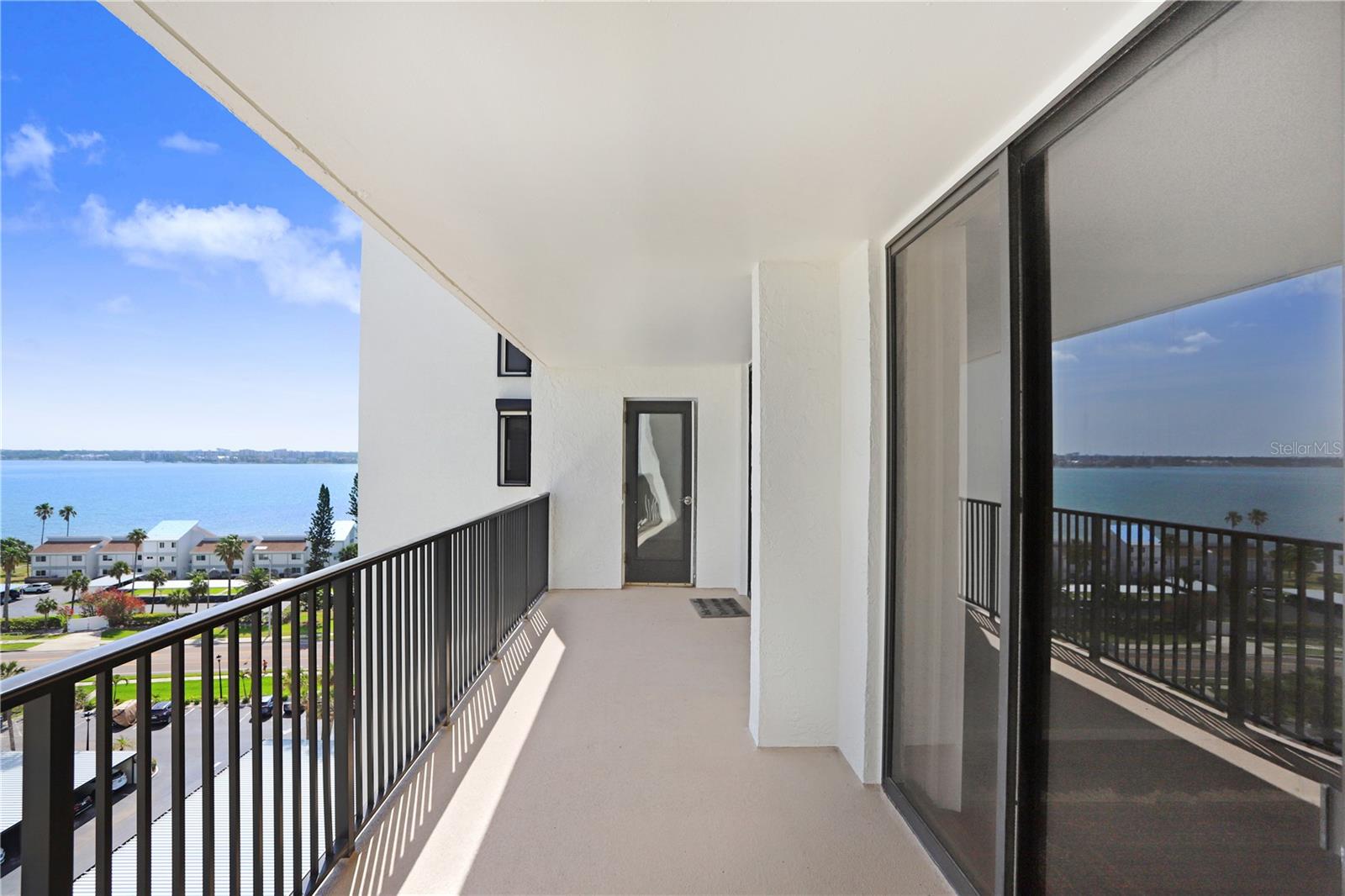 Image 18 of 34 For 1460 Gulf Boulevard 906
