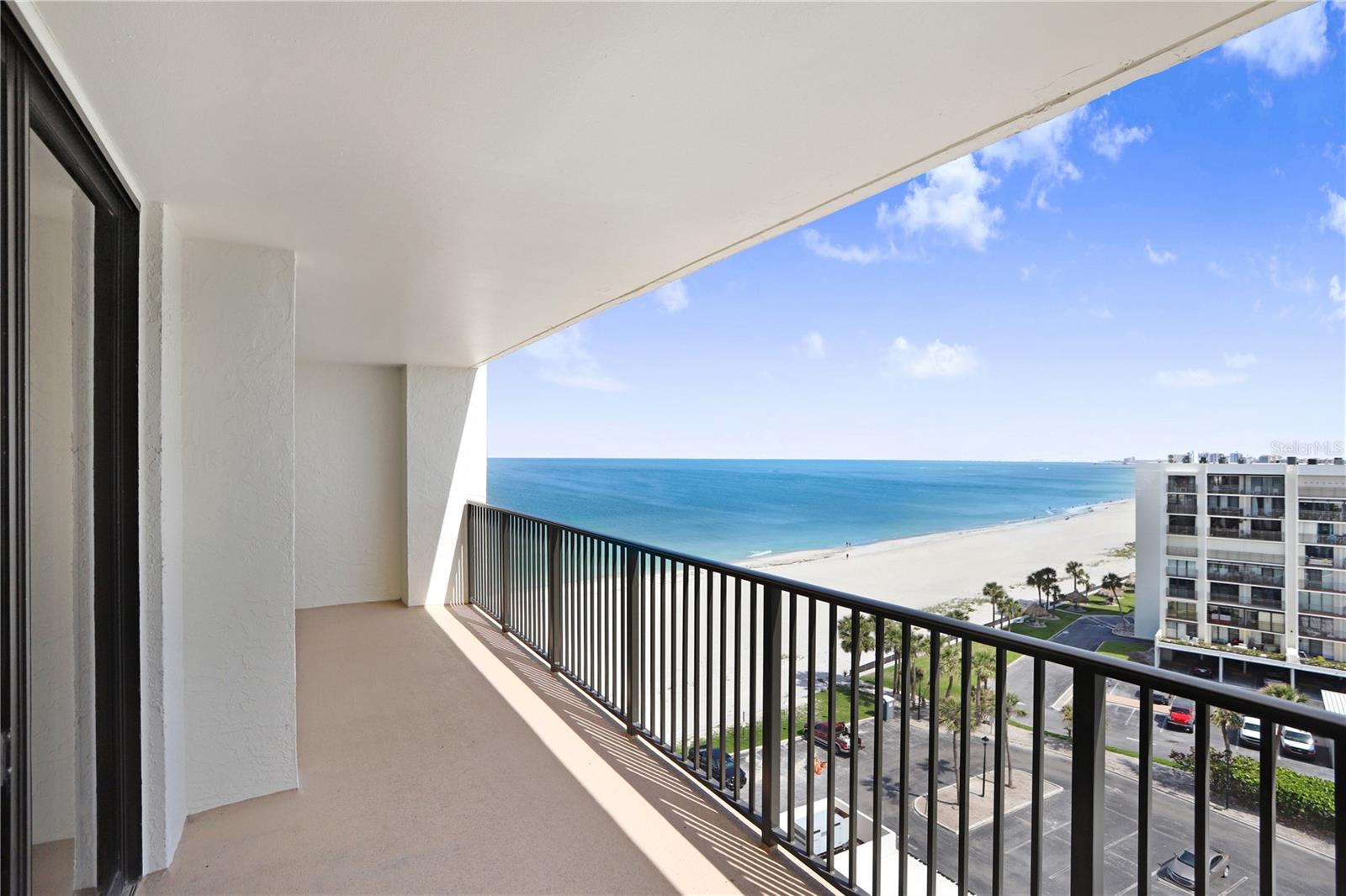 Image 19 of 34 For 1460 Gulf Boulevard 906