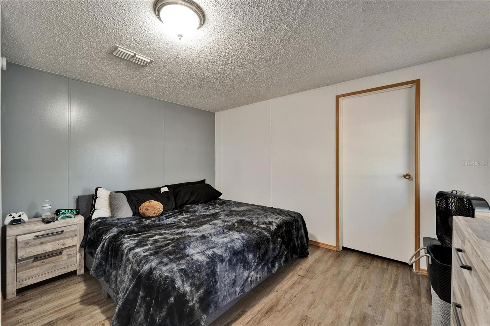 Image 12 of 23 For 240 Hankin Road