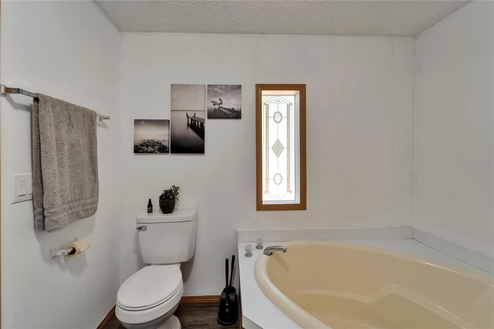 Image 15 of 23 For 240 Hankin Road