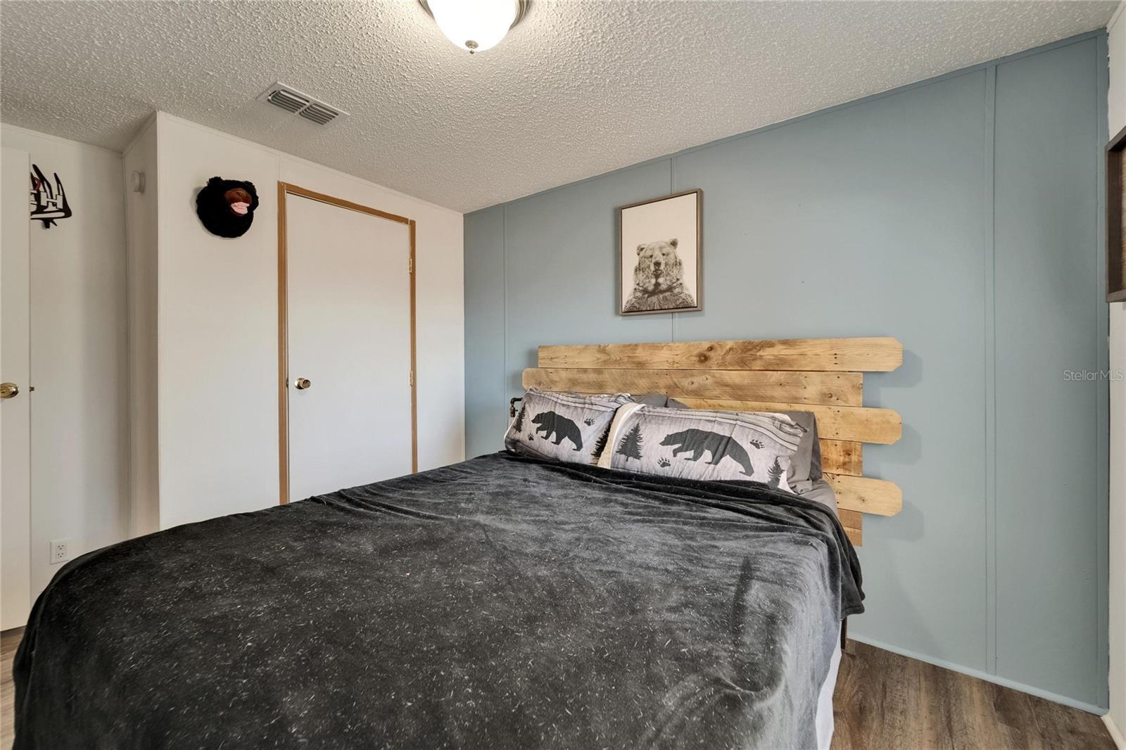Image 17 of 23 For 240 Hankin Road