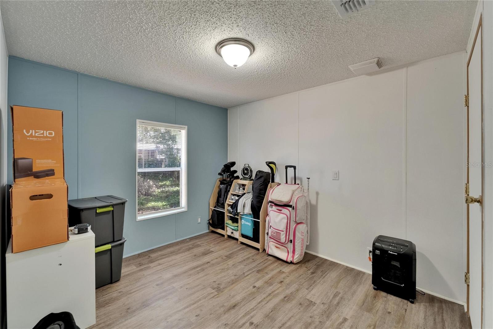 Image 18 of 23 For 240 Hankin Road
