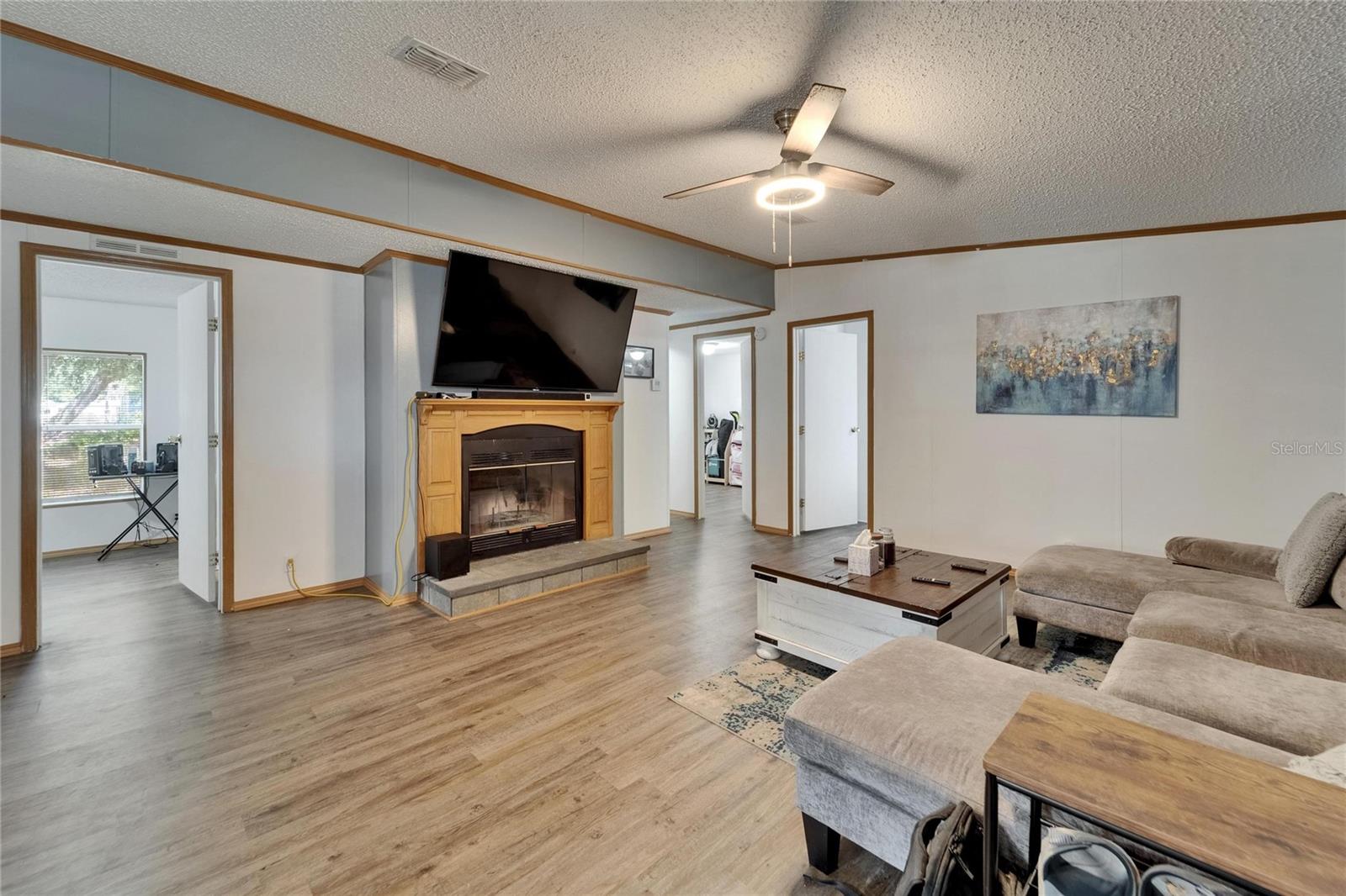 Image 4 of 23 For 240 Hankin Road