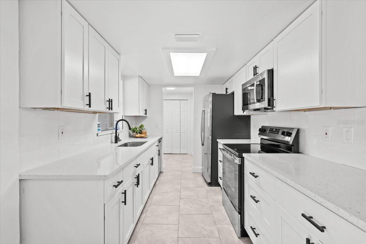 Image 15 of 33 For 1499 Janet Place
