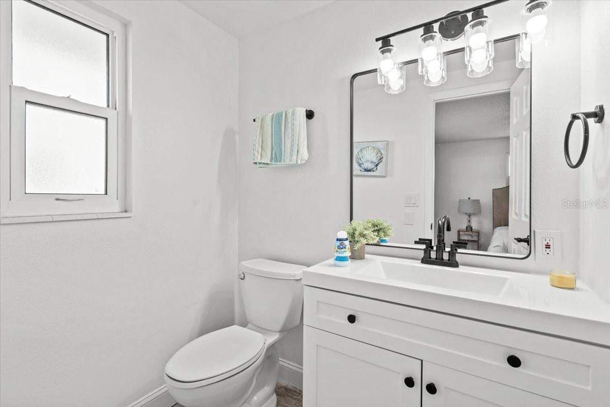 Image 21 of 33 For 1499 Janet Place