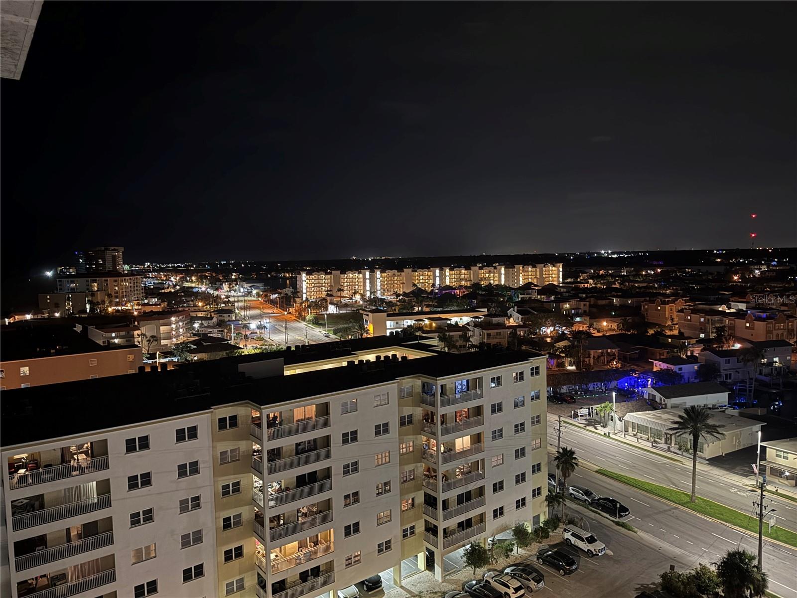 Image 24 of 26 For 17408 Gulf Boulevard 1302