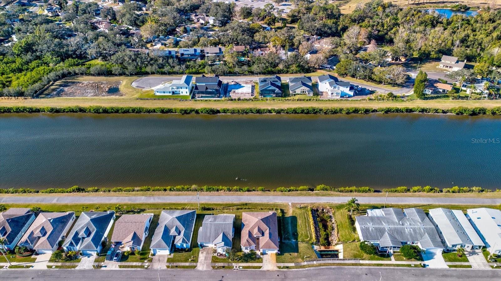 Listing photo id 38 for 3420 Channelside Court