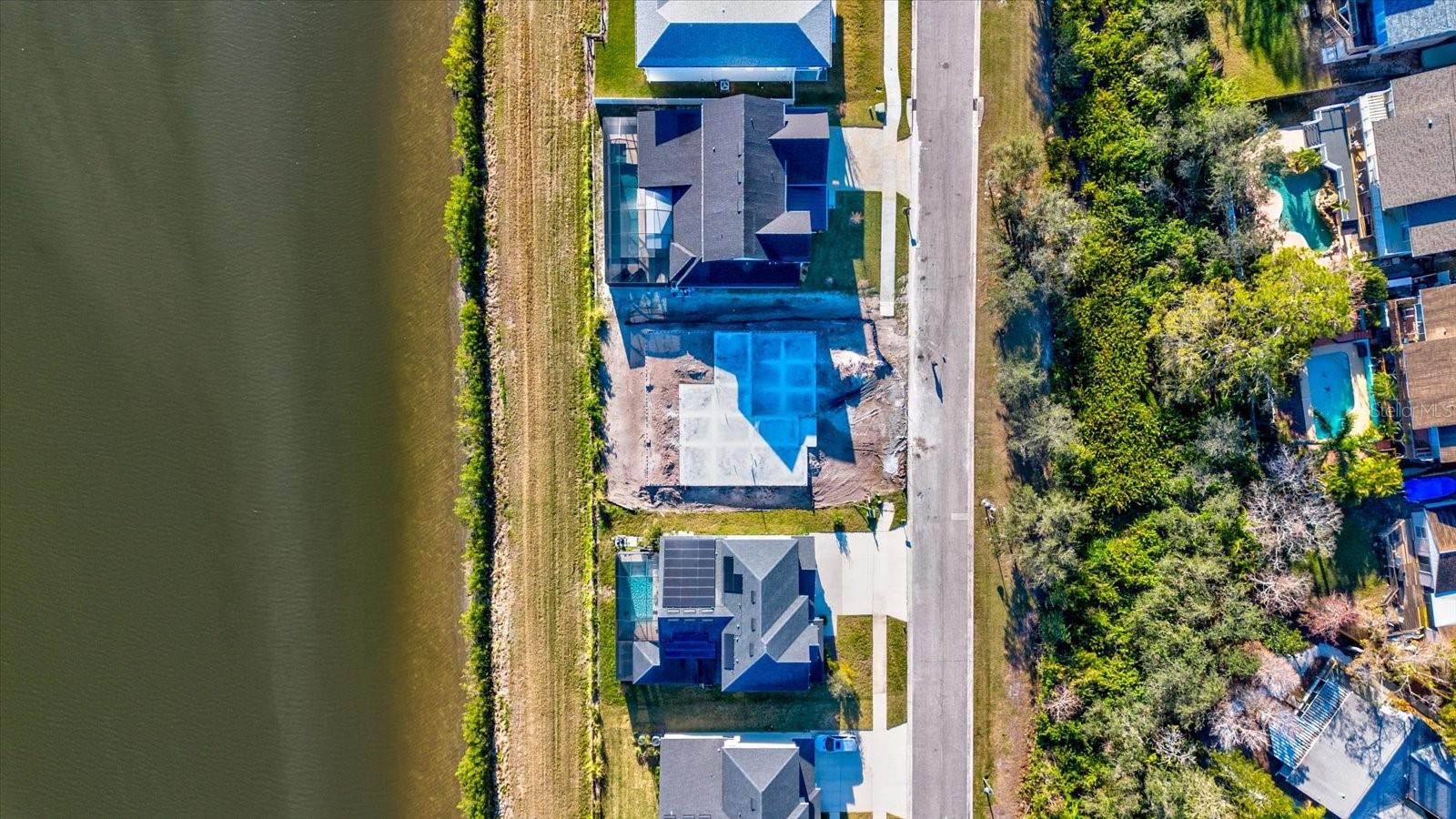 Listing photo id 40 for 3420 Channelside Court