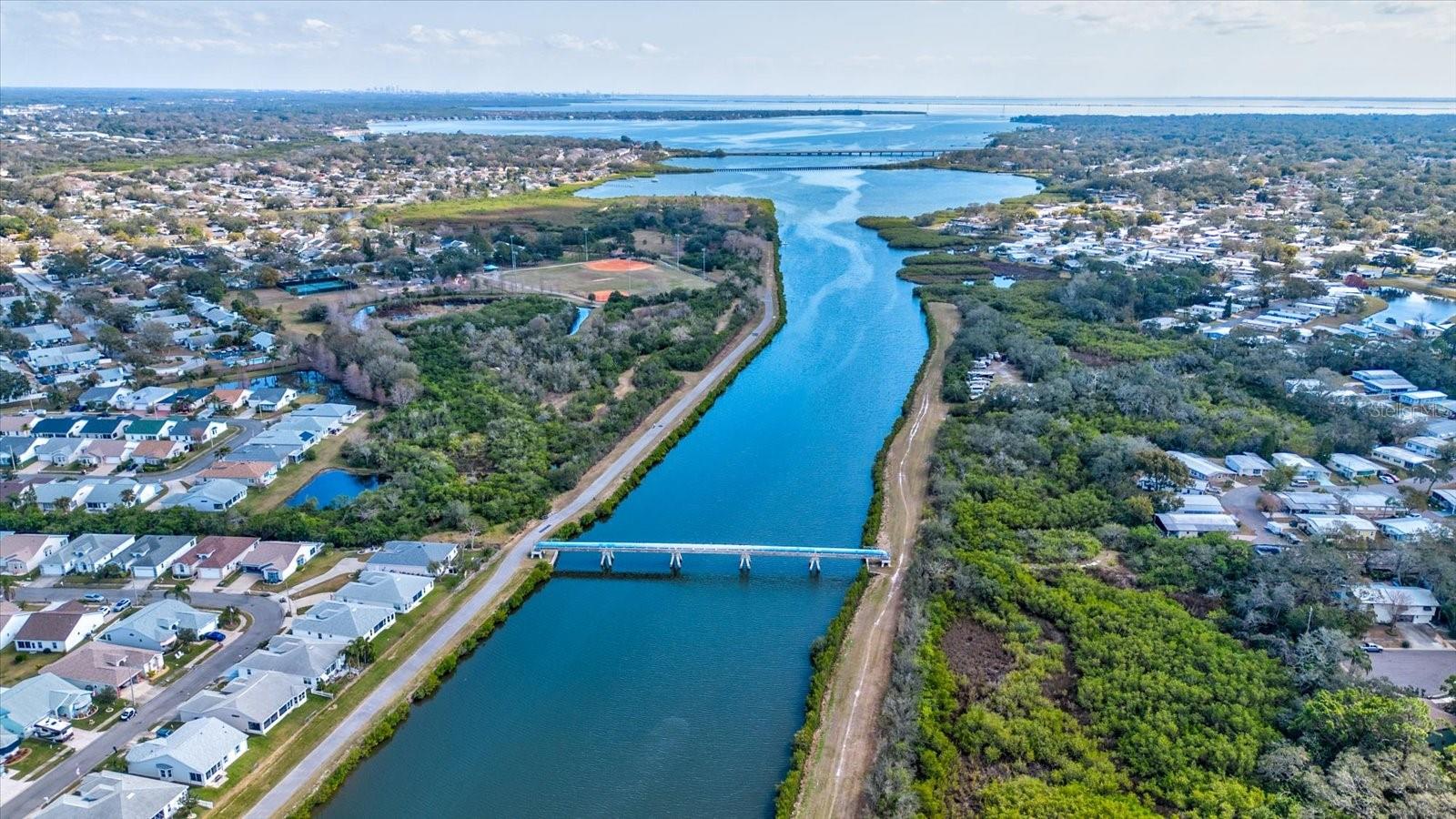 Listing photo id 61 for 3420 Channelside Court