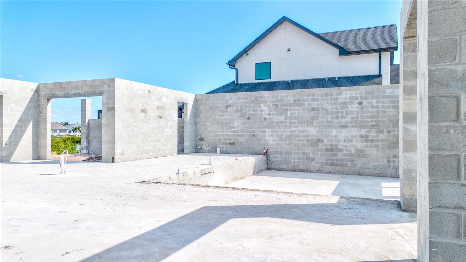 Listing photo id 70 for 3420 Channelside Court