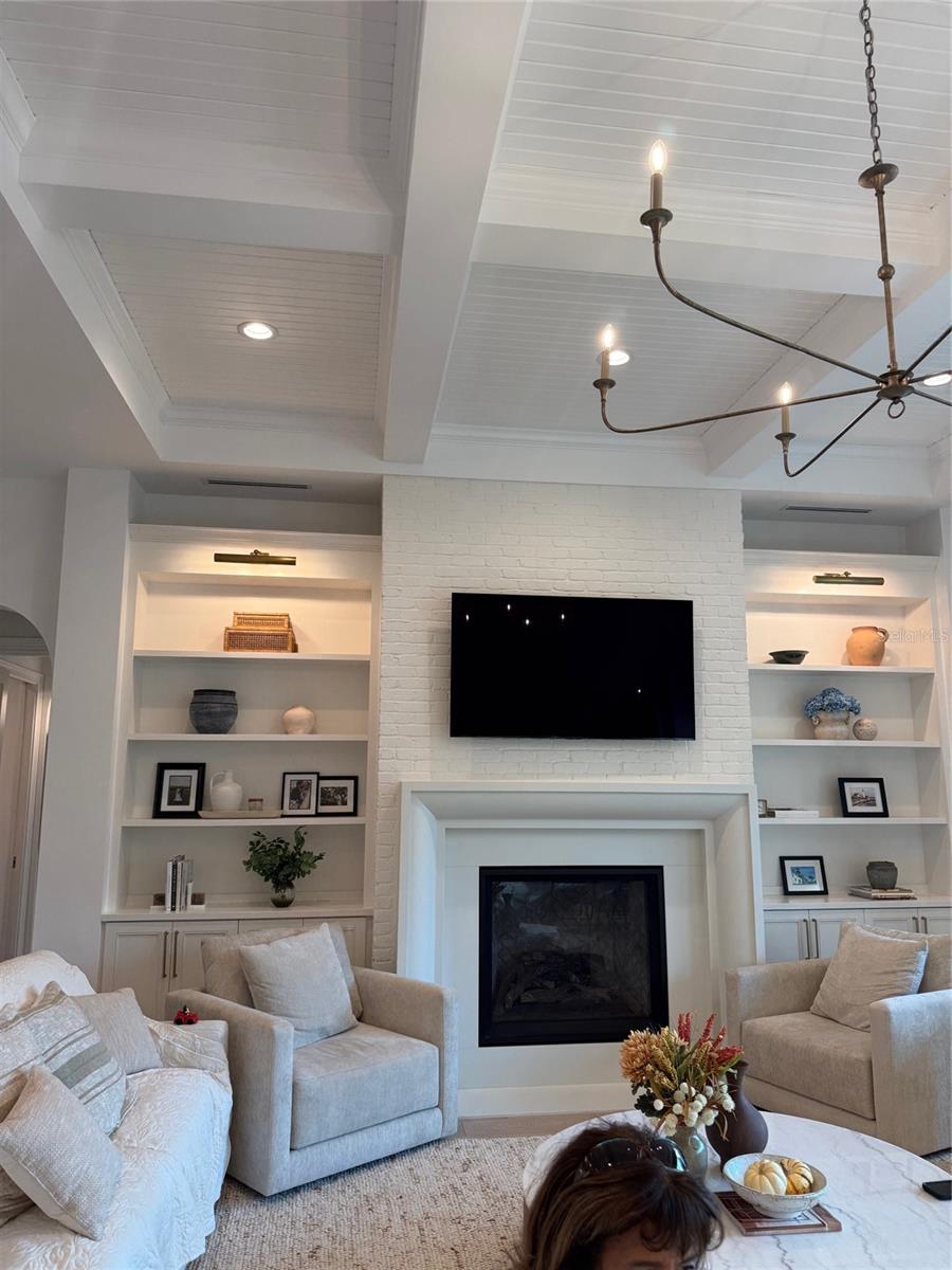 Listing photo id 82 for 3420 Channelside Court