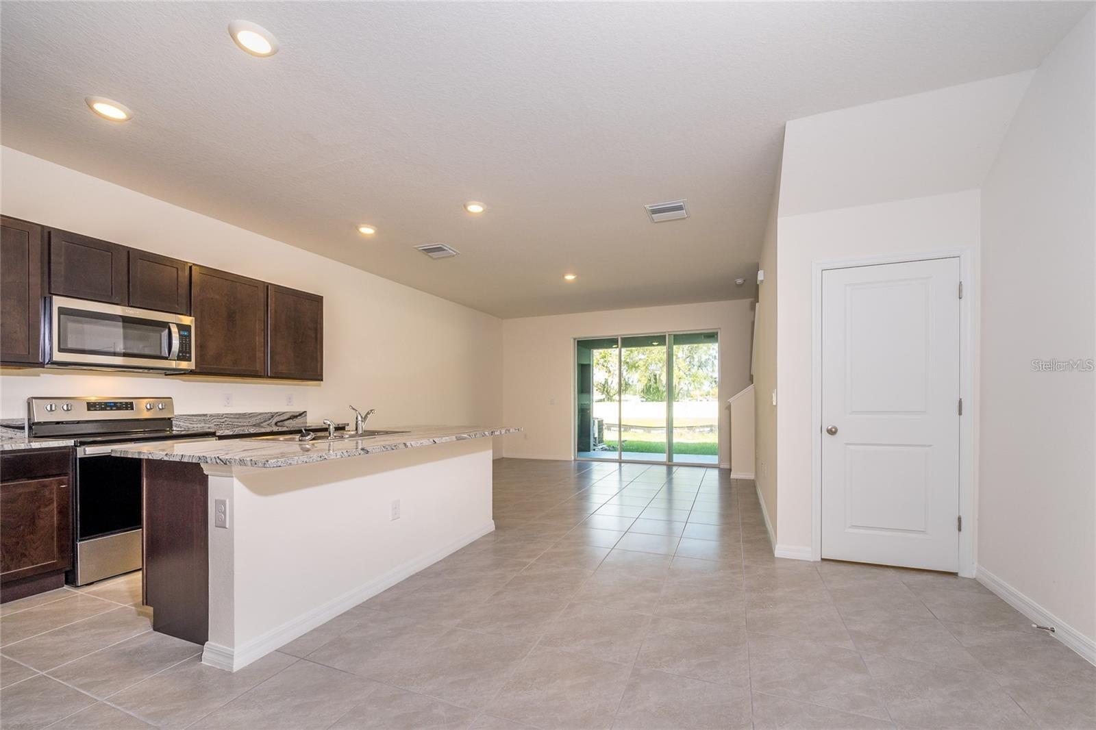 Image 4 of 39 For 34293 Sorrel Mint Drive