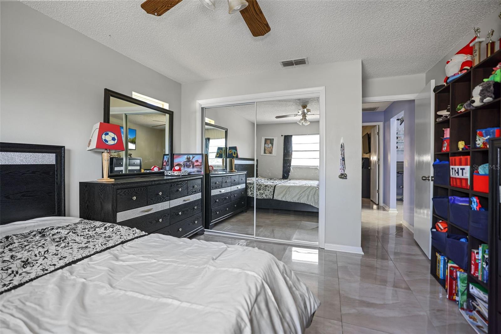 Image 24 of 46 For 13528 Woodside Drive