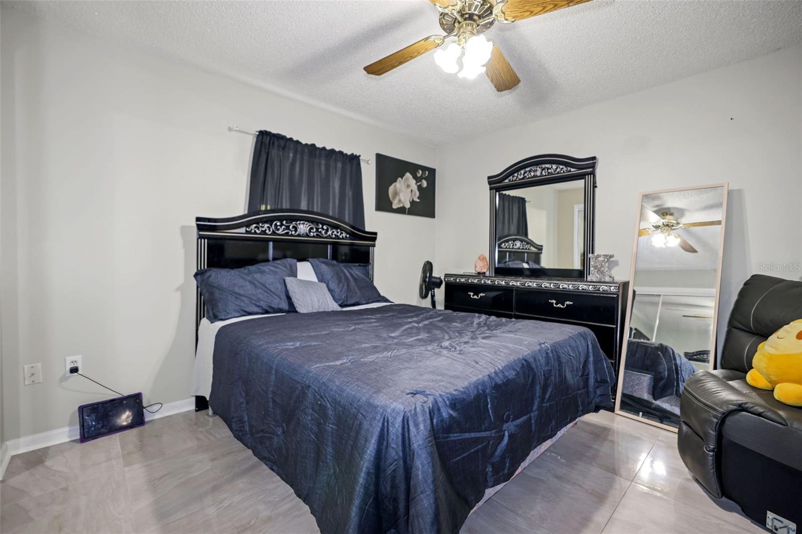 Image 25 of 46 For 13528 Woodside Drive