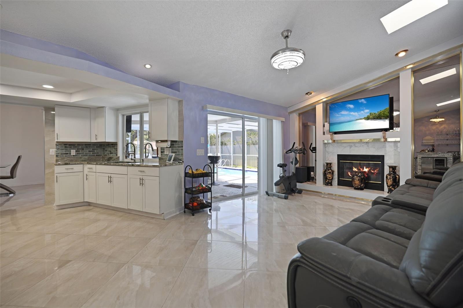 Image 31 of 46 For 13528 Woodside Drive