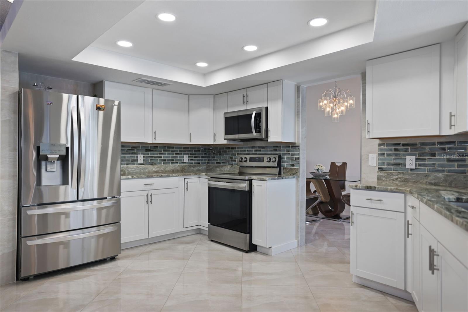 Image 34 of 46 For 13528 Woodside Drive
