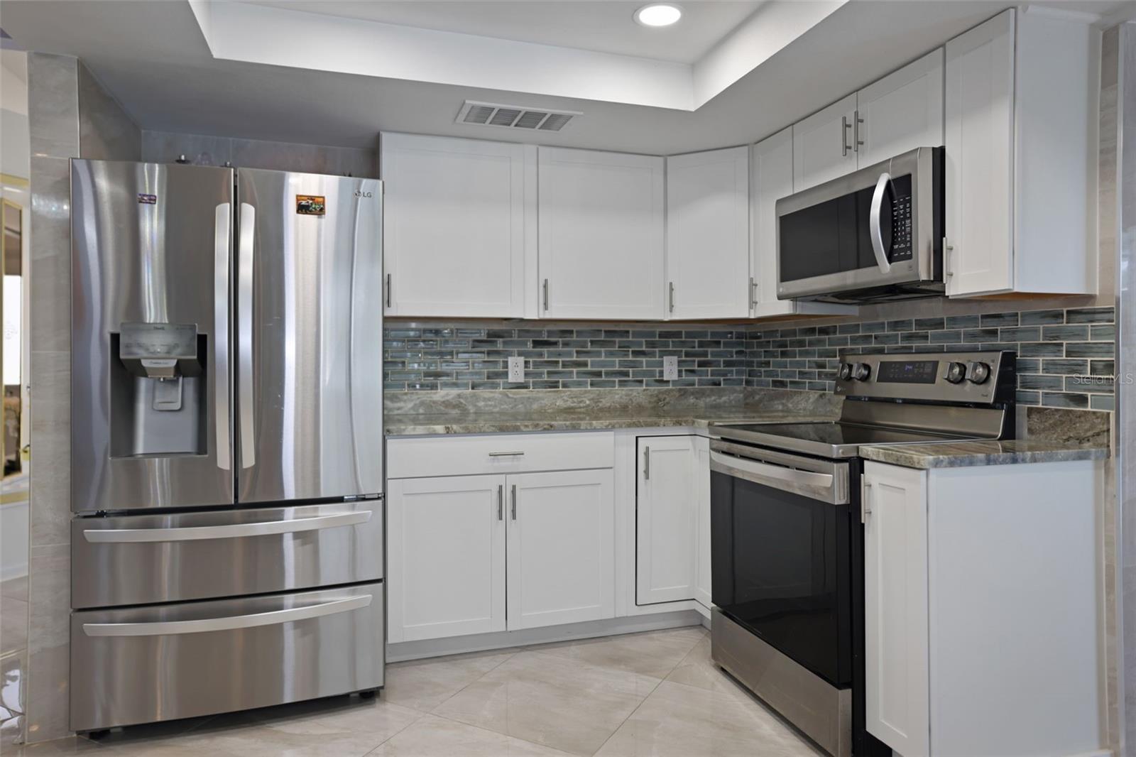 Image 35 of 46 For 13528 Woodside Drive