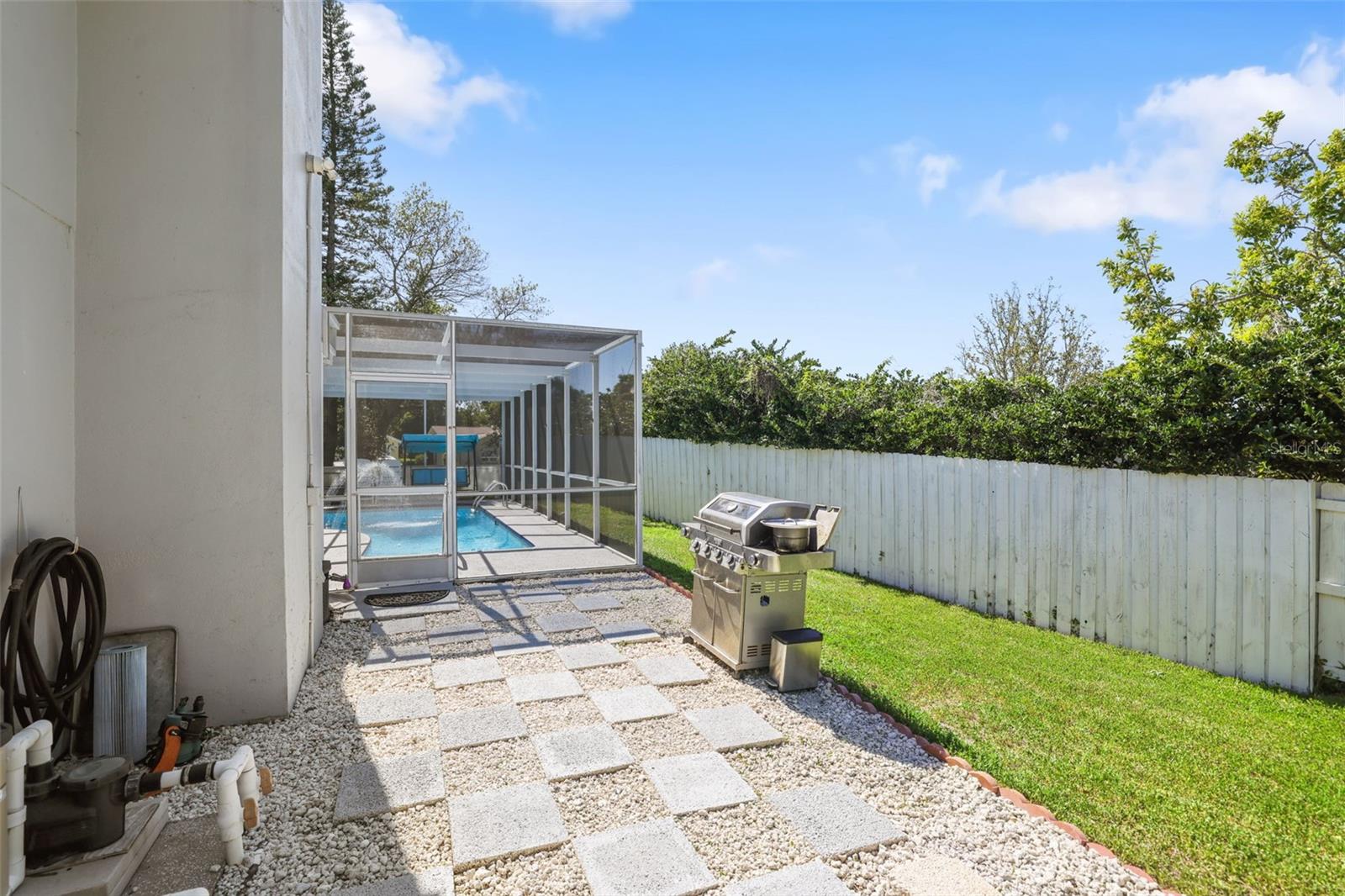 Image 42 of 46 For 13528 Woodside Drive