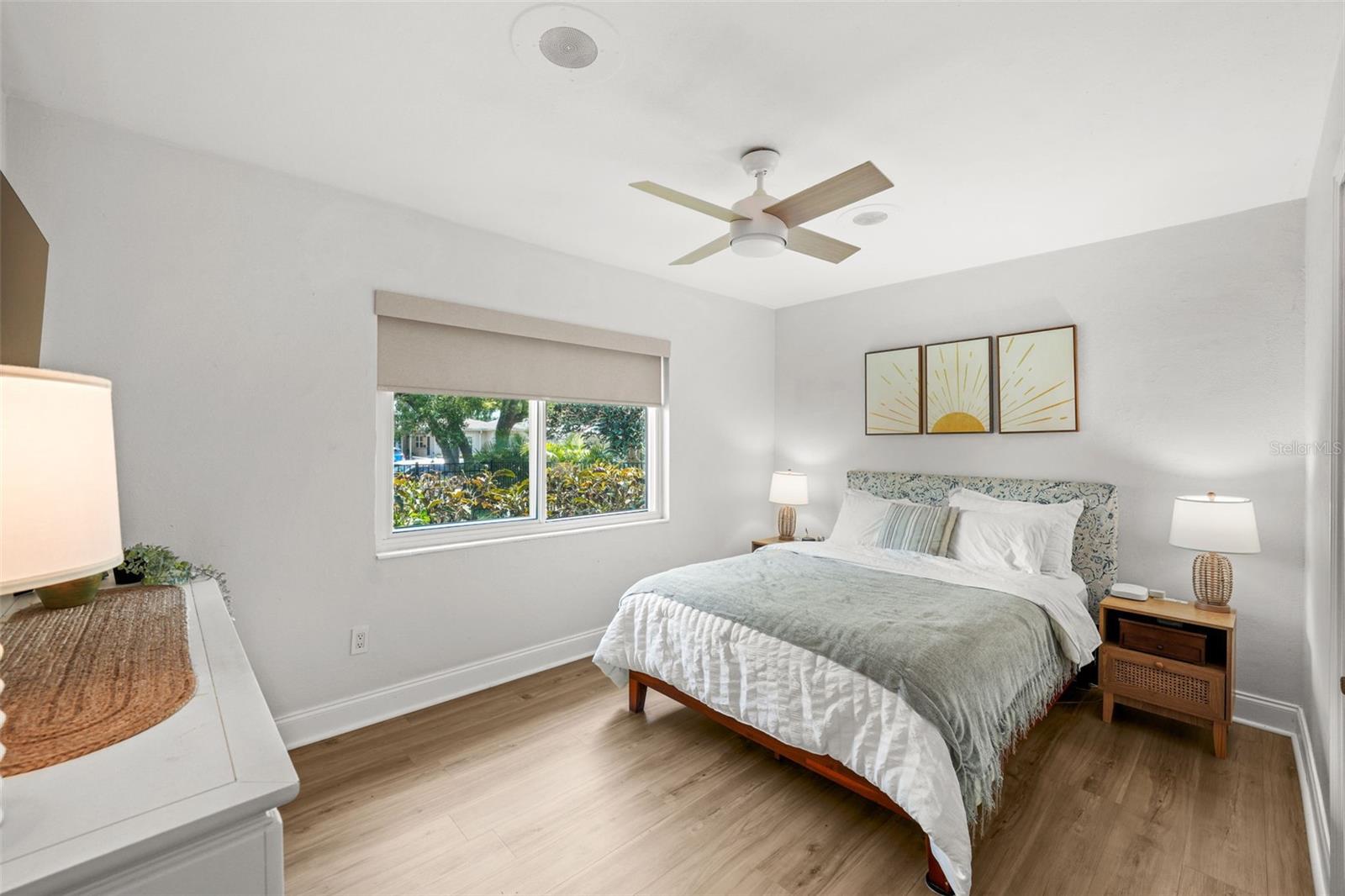 Image 15 of 43 For 4013 Waterman Avenue