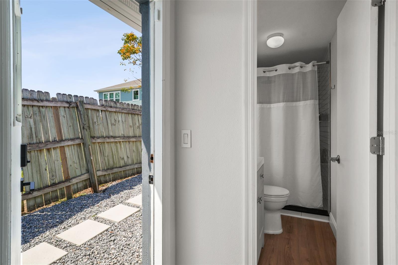Image 33 of 43 For 4013 Waterman Avenue