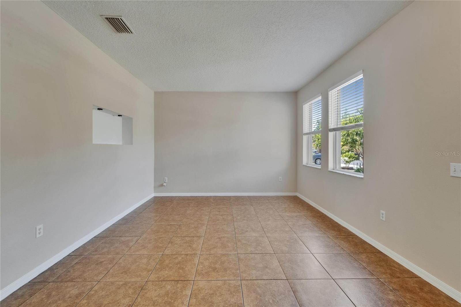 Image 10 of 64 For 2415 Brownwood Drive