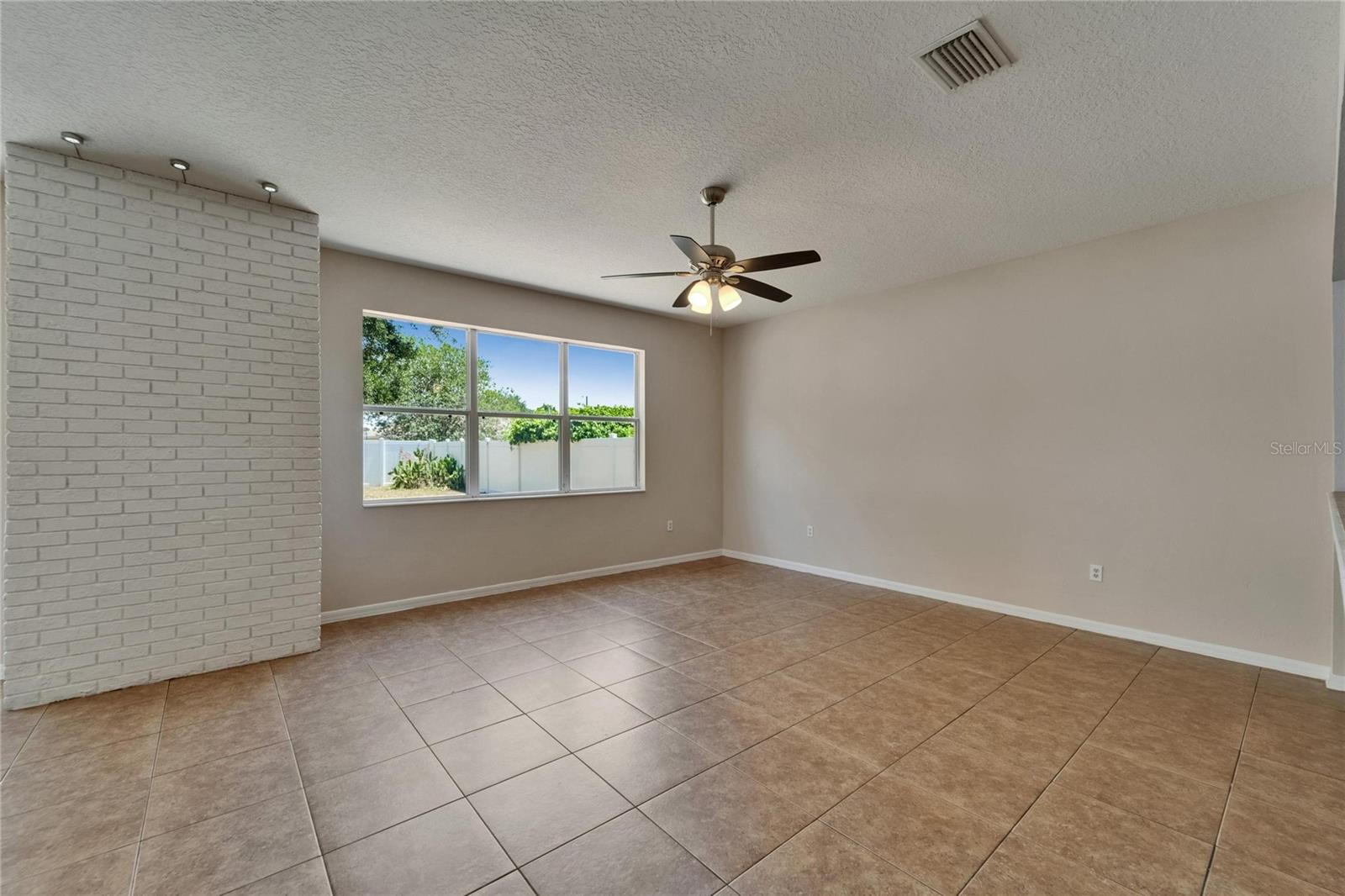 Image 15 of 64 For 2415 Brownwood Drive