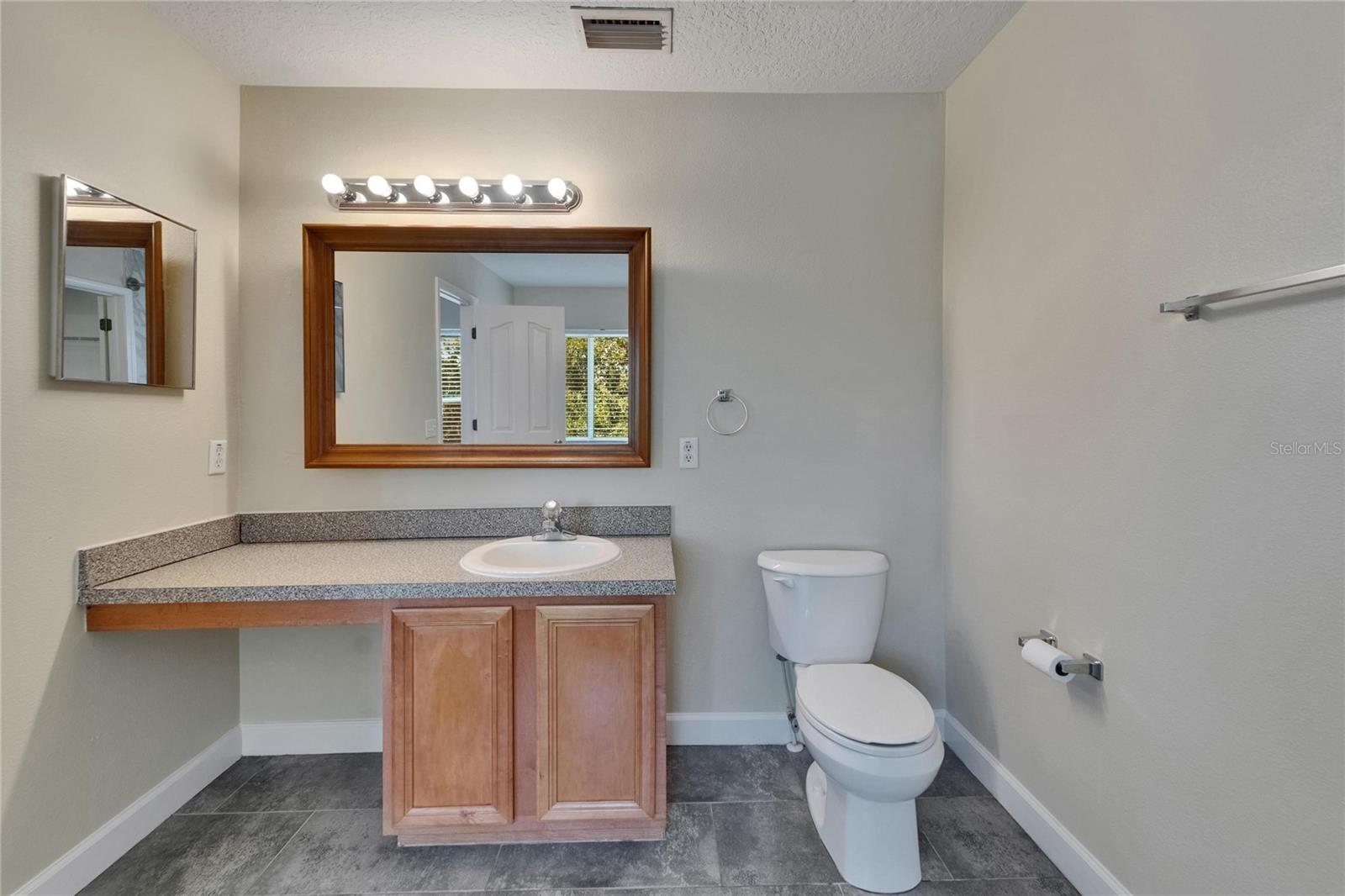 Image 40 of 64 For 2415 Brownwood Drive